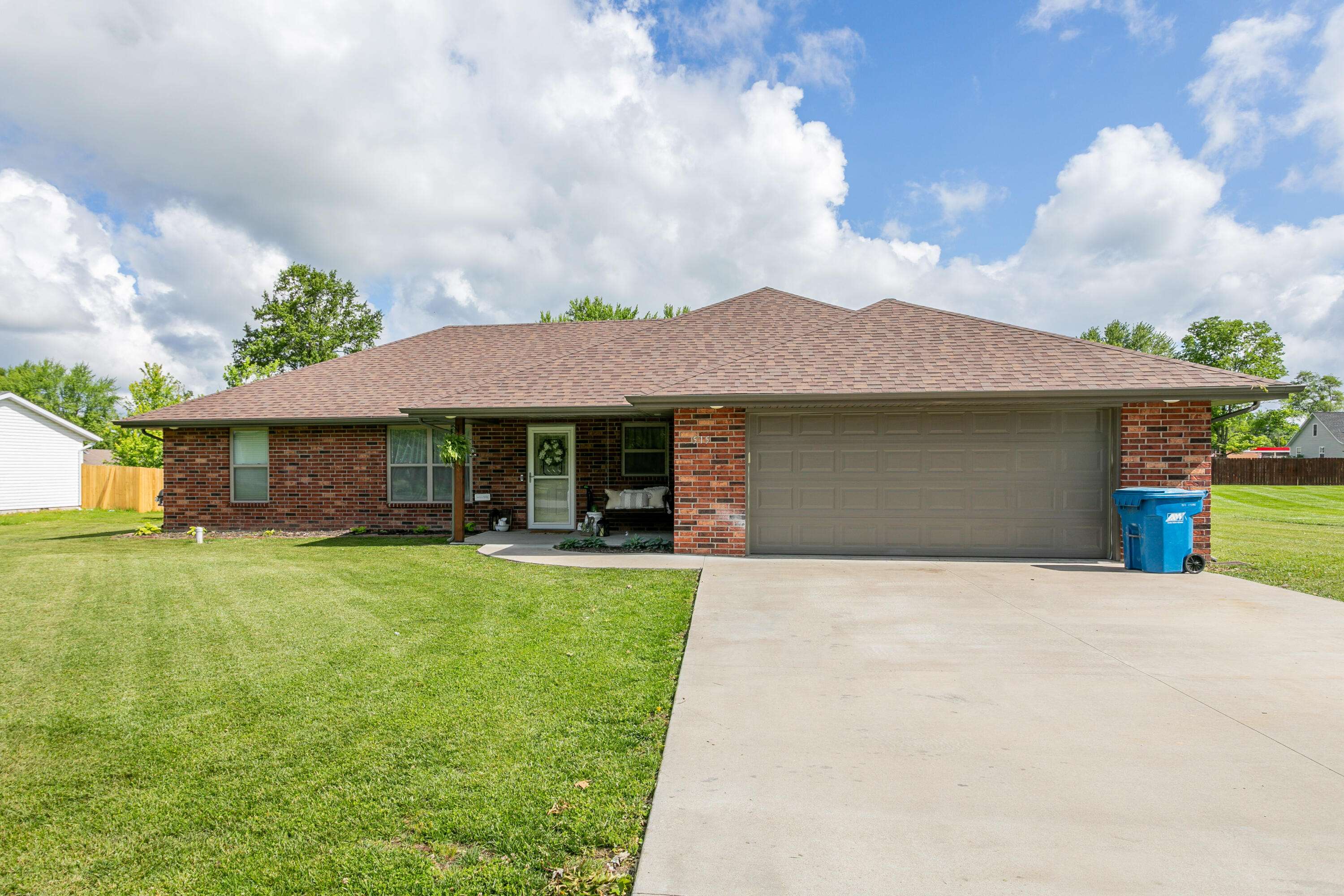 New Bloomfield, MO 65063,515 Glenwood DR