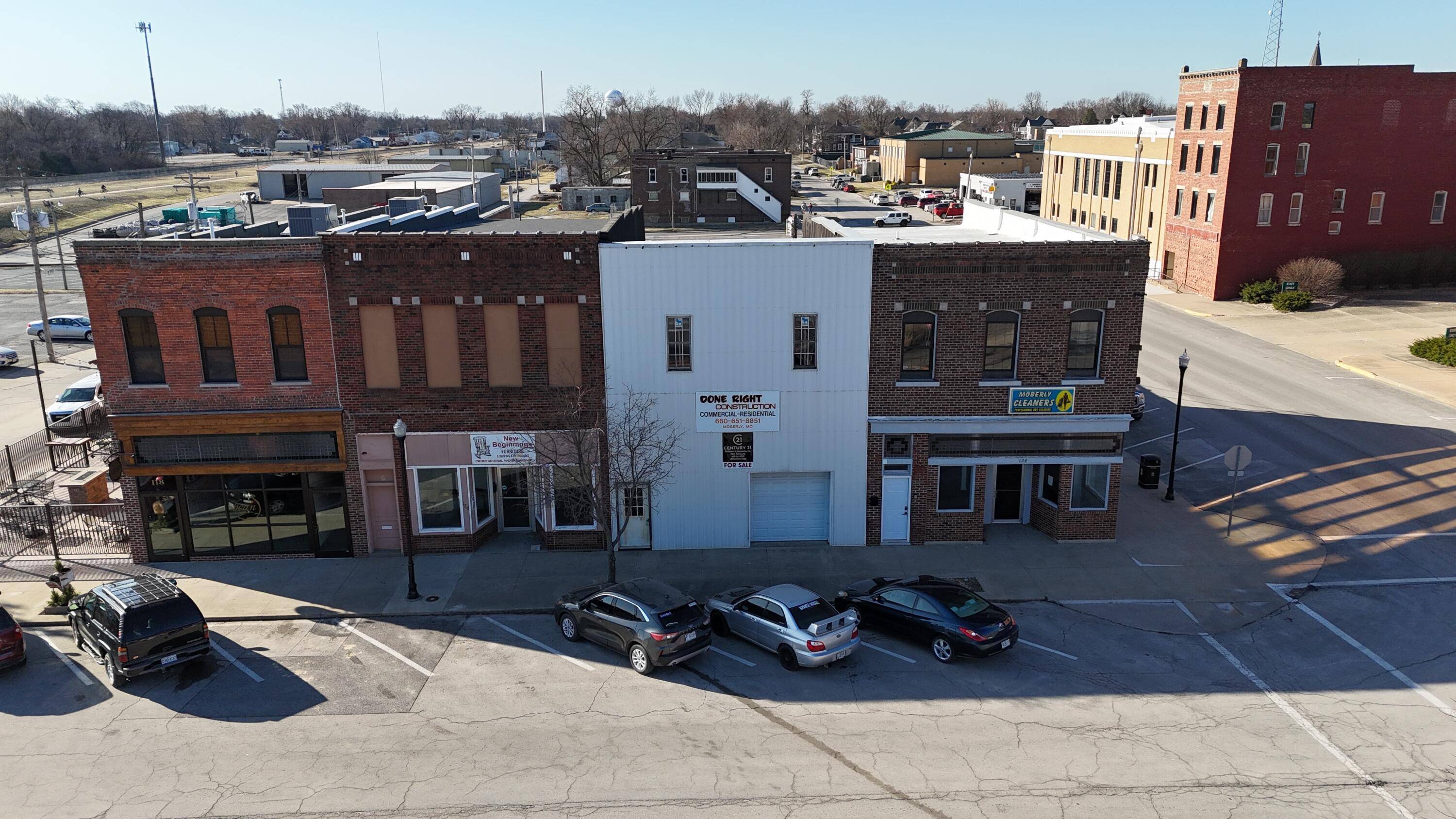 Moberly, MO 65270,122 W Reed ST