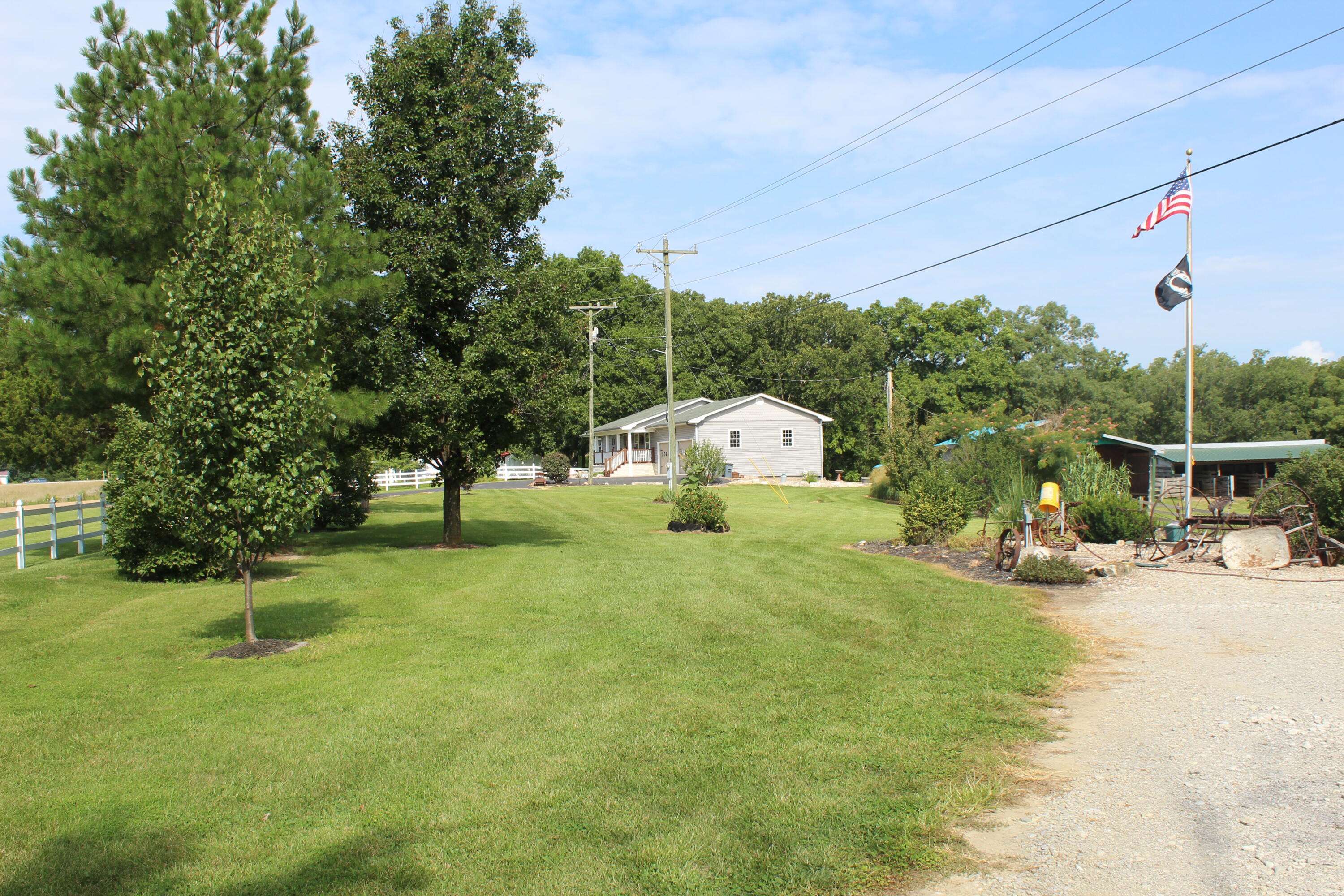 Auxvasse, MO 65231,5403 State road e