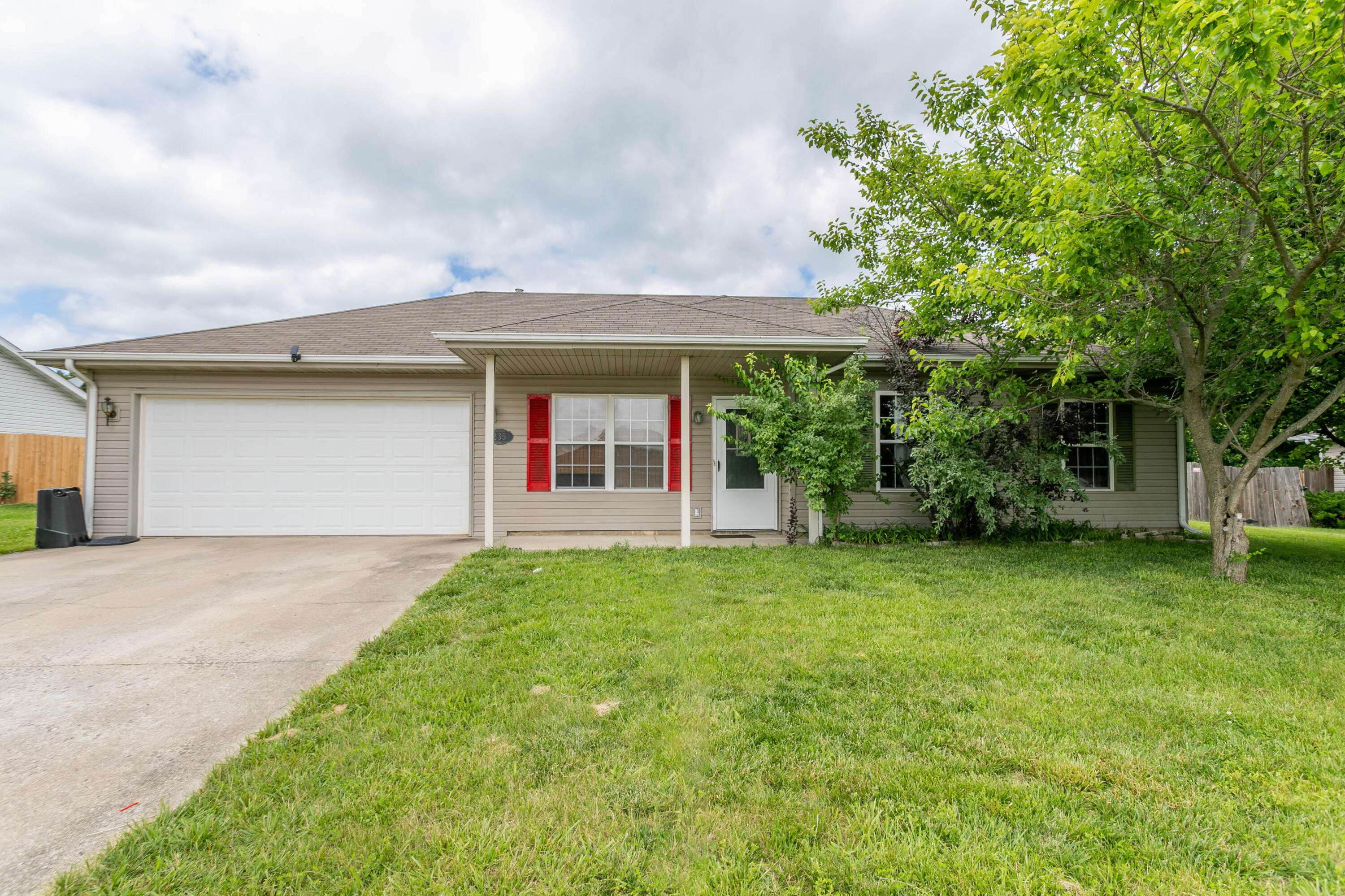 Columbia, MO 65202,235 Murphy DR