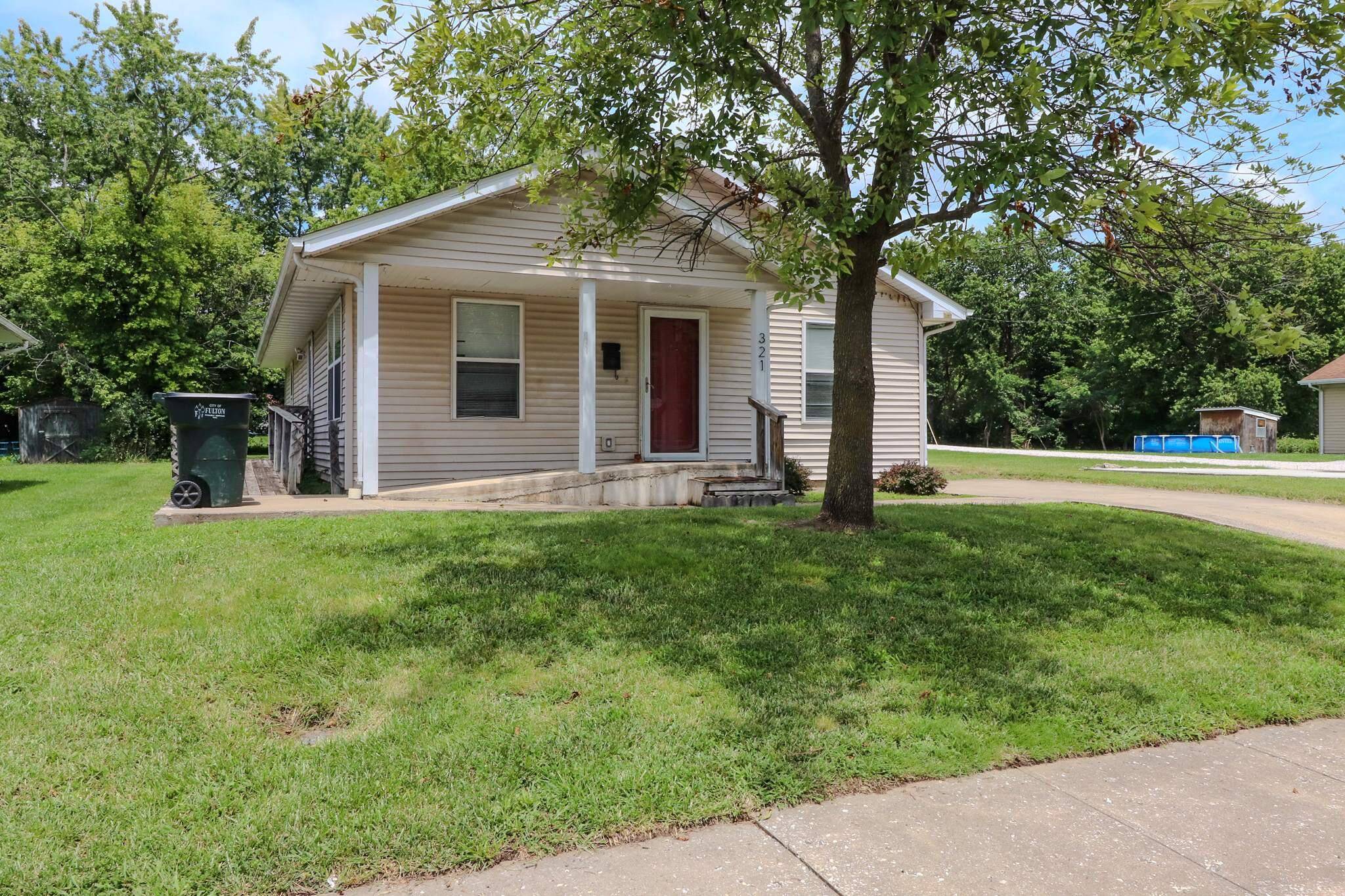 Fulton, MO 65251,321 W 8th ST