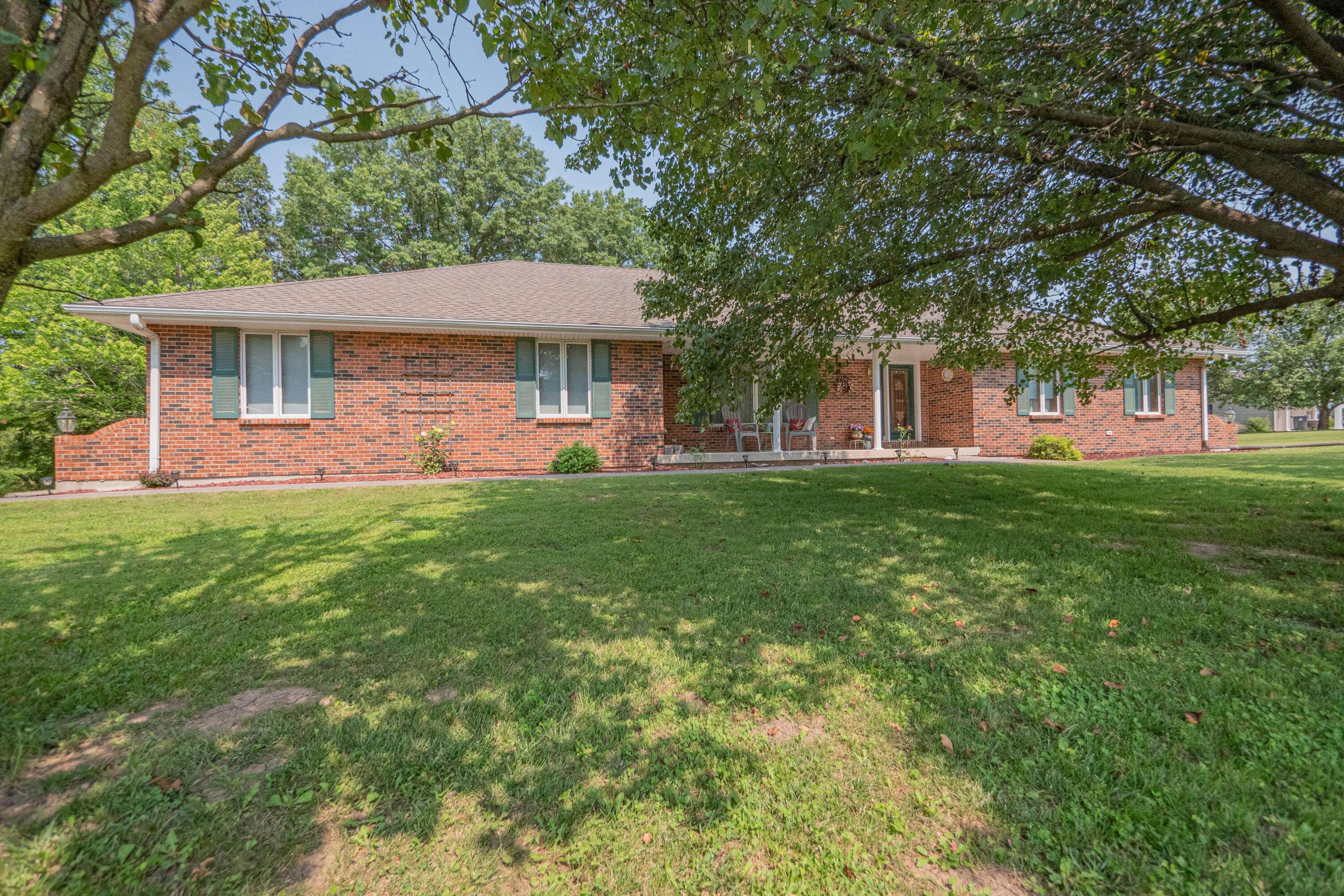 Huntsville, MO 65259,321 Holman heights