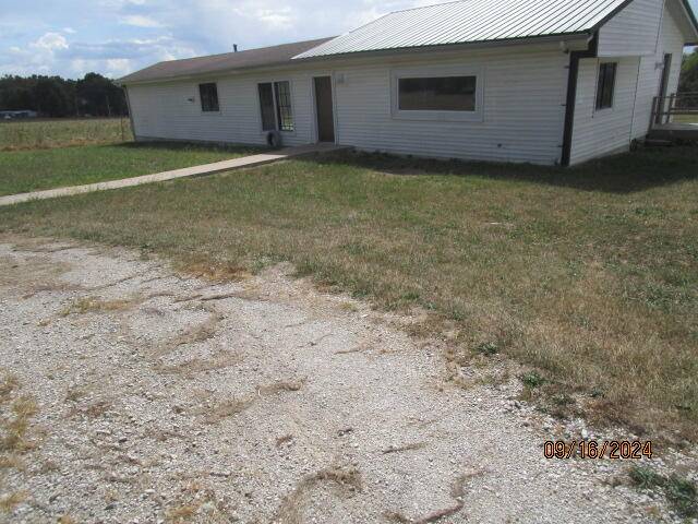 Thompson, MO 65285,12263 Audrain road 945