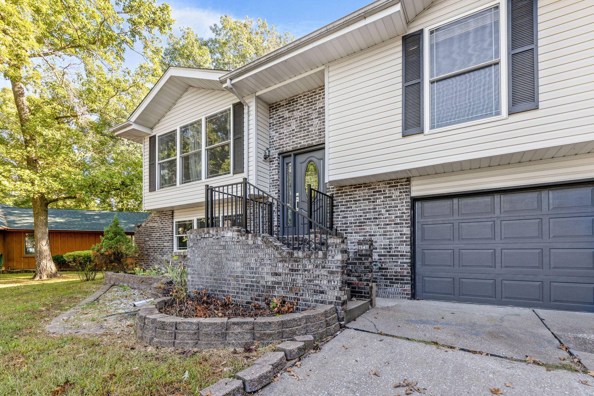 Jefferson City, MO 65109,2900 Red bud CIR