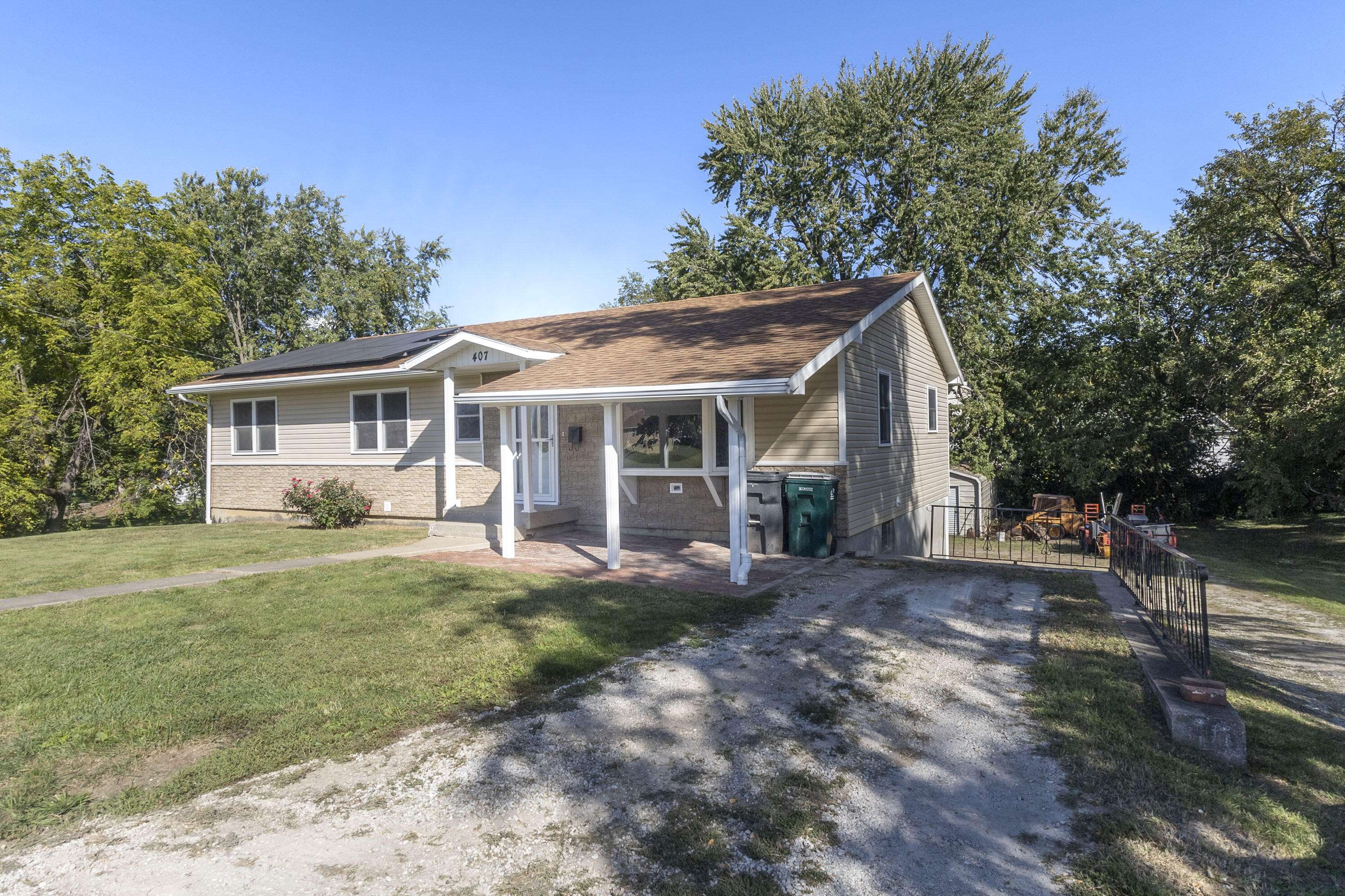 Moberly, MO 65270,407 E Burkhart ST