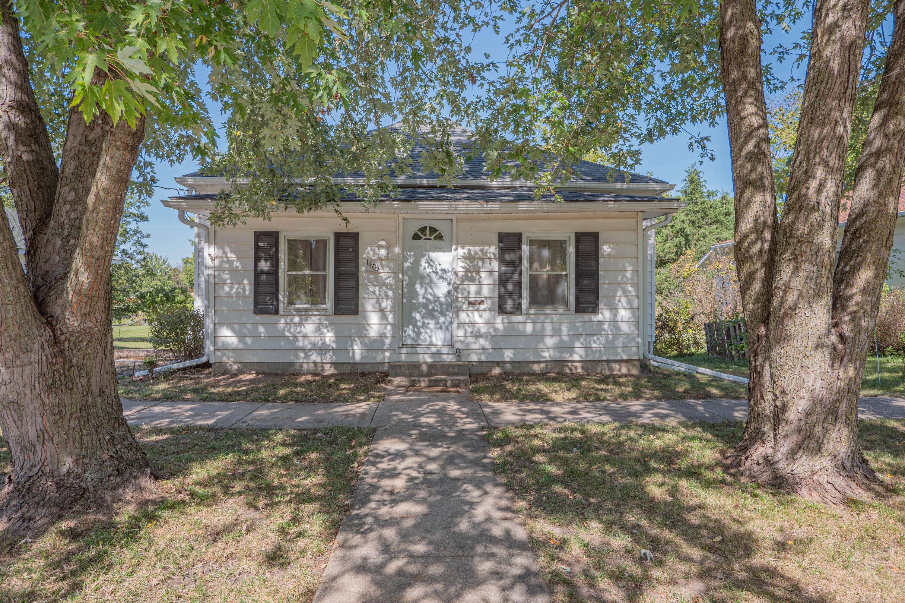 Moberly, MO 65270,1405 Myra ST