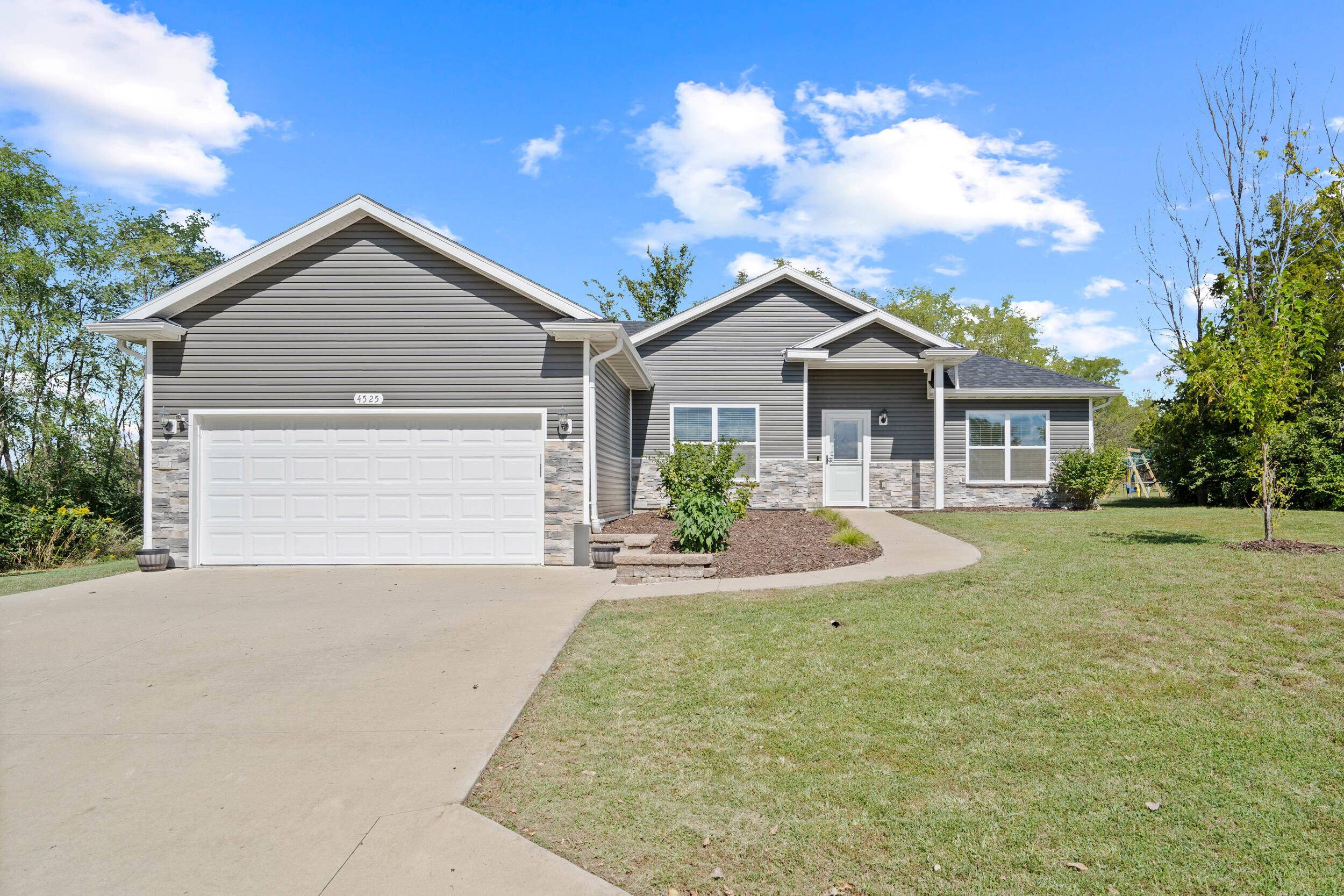 Columbia, MO 65201,4525 E Gunn LN