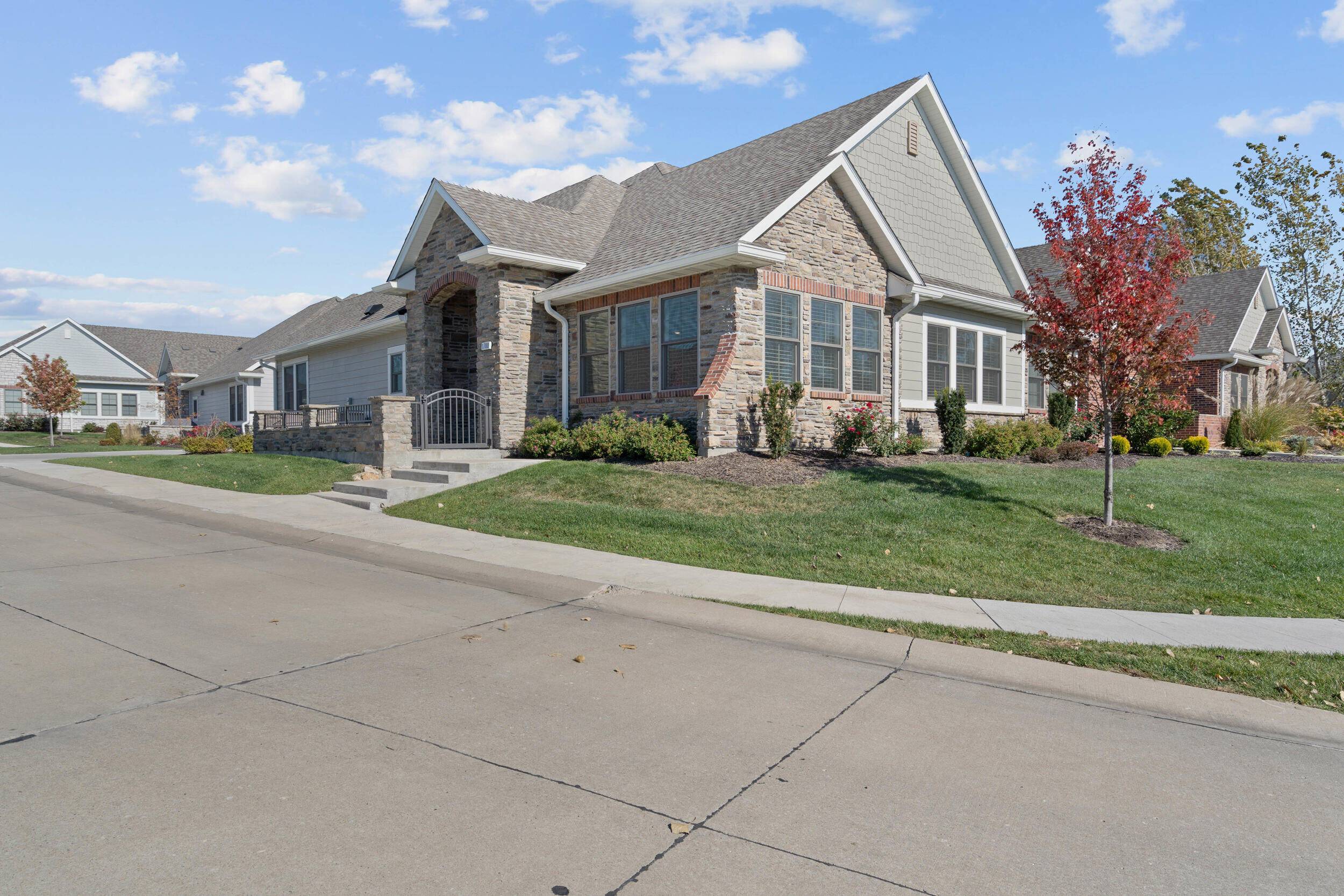 Columbia, MO 65201,1708 Linkside DR