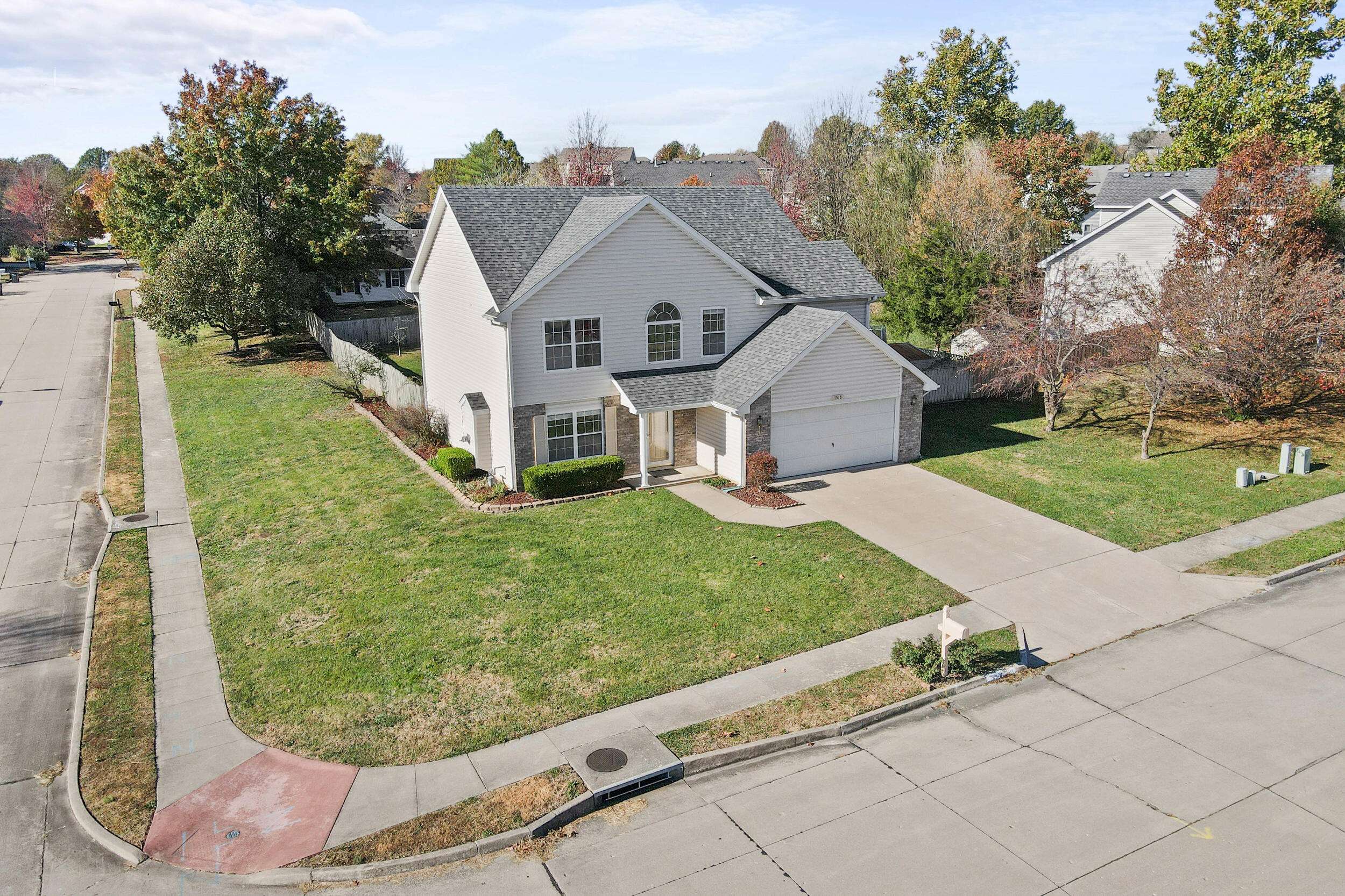 Columbia, MO 65202,1518 N Thoroughbred CIR