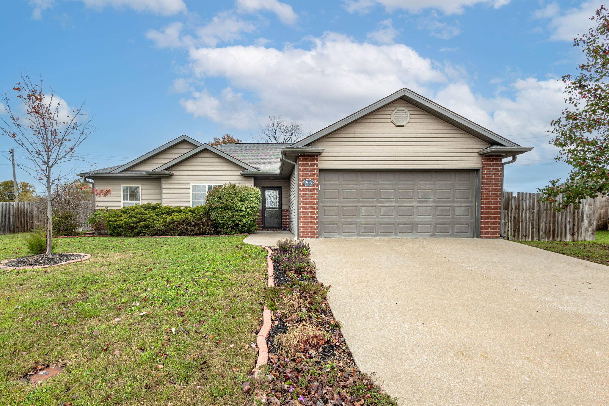 Columbia, MO 65202,205 Copper mountain DR