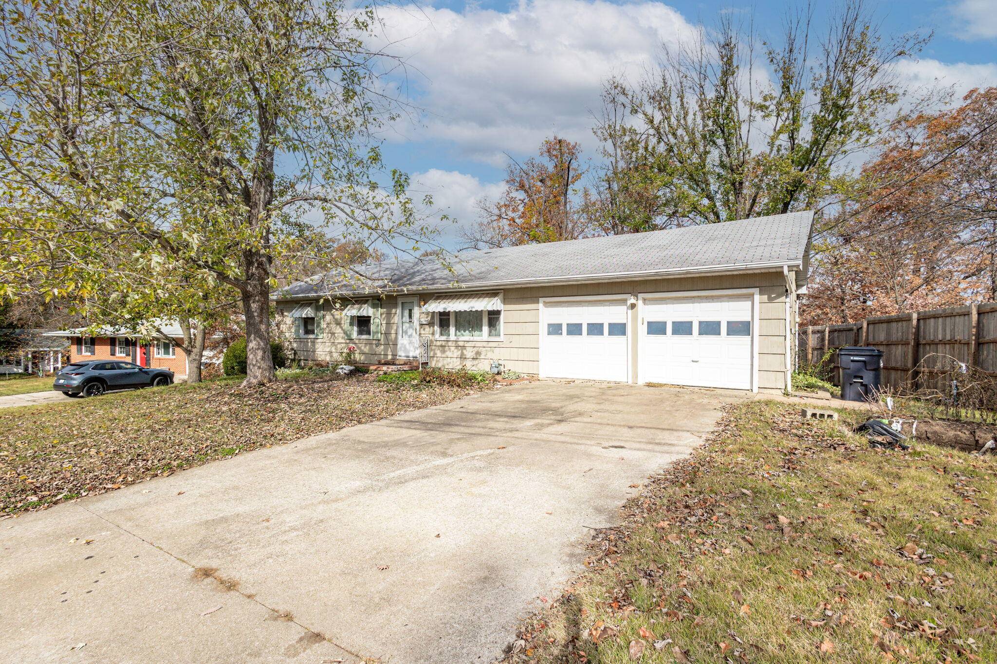 Columbia, MO 65201,611 Bluff dale DR