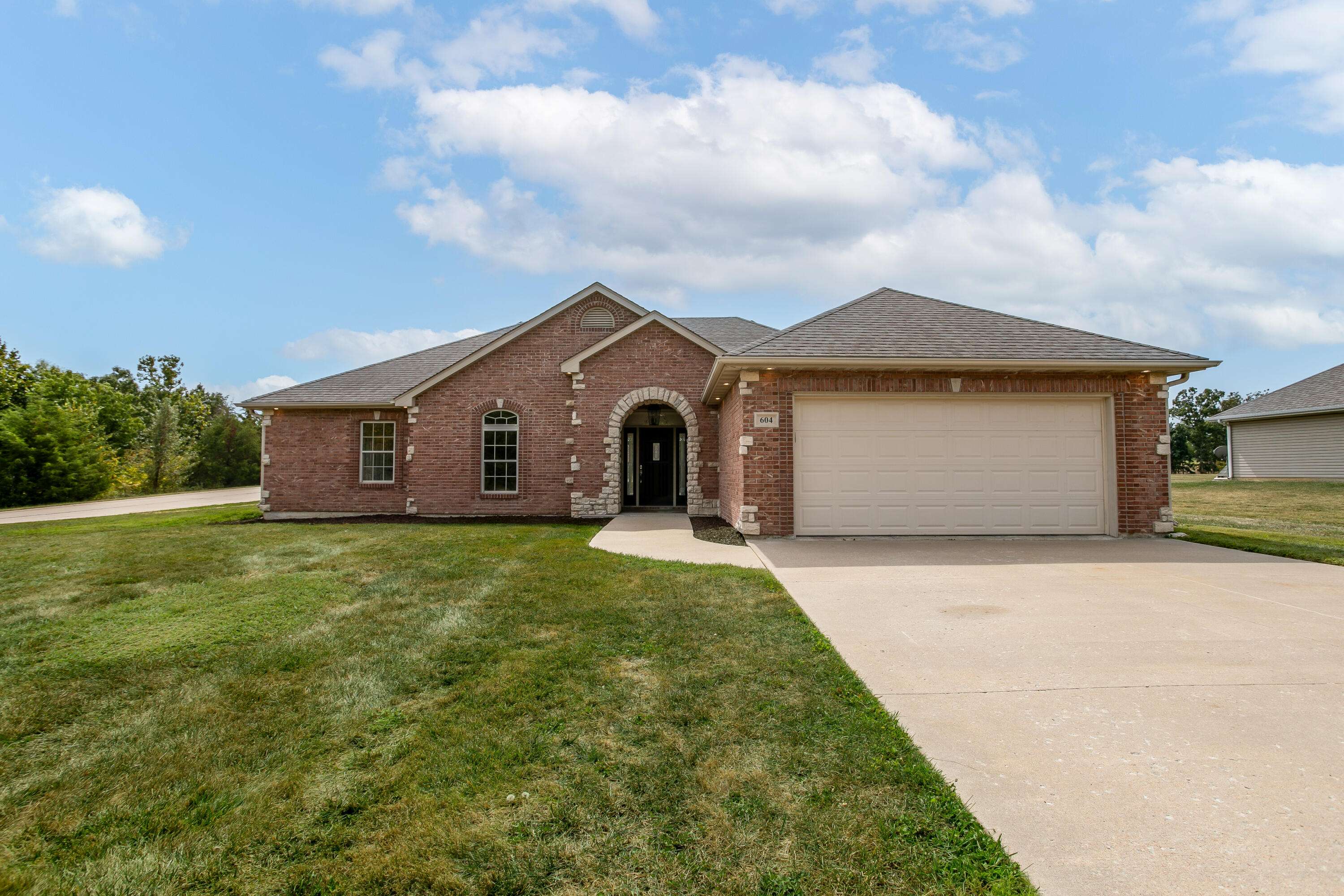 Ashland, MO 65010,604 Redwing DR