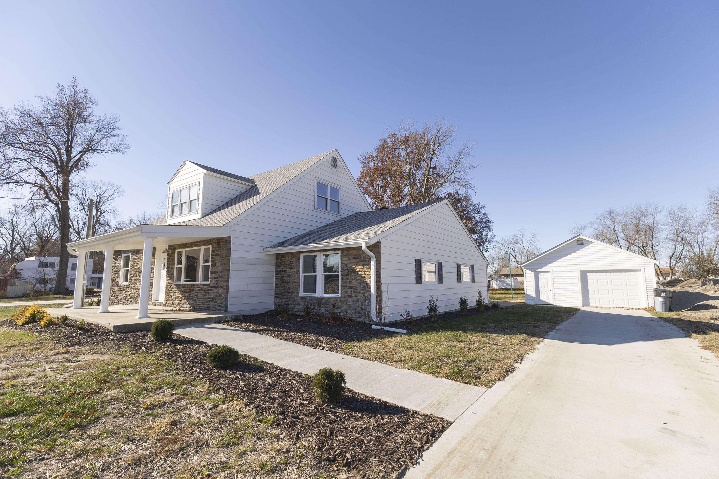 Moberly, MO 65270,1709 S Williams ST