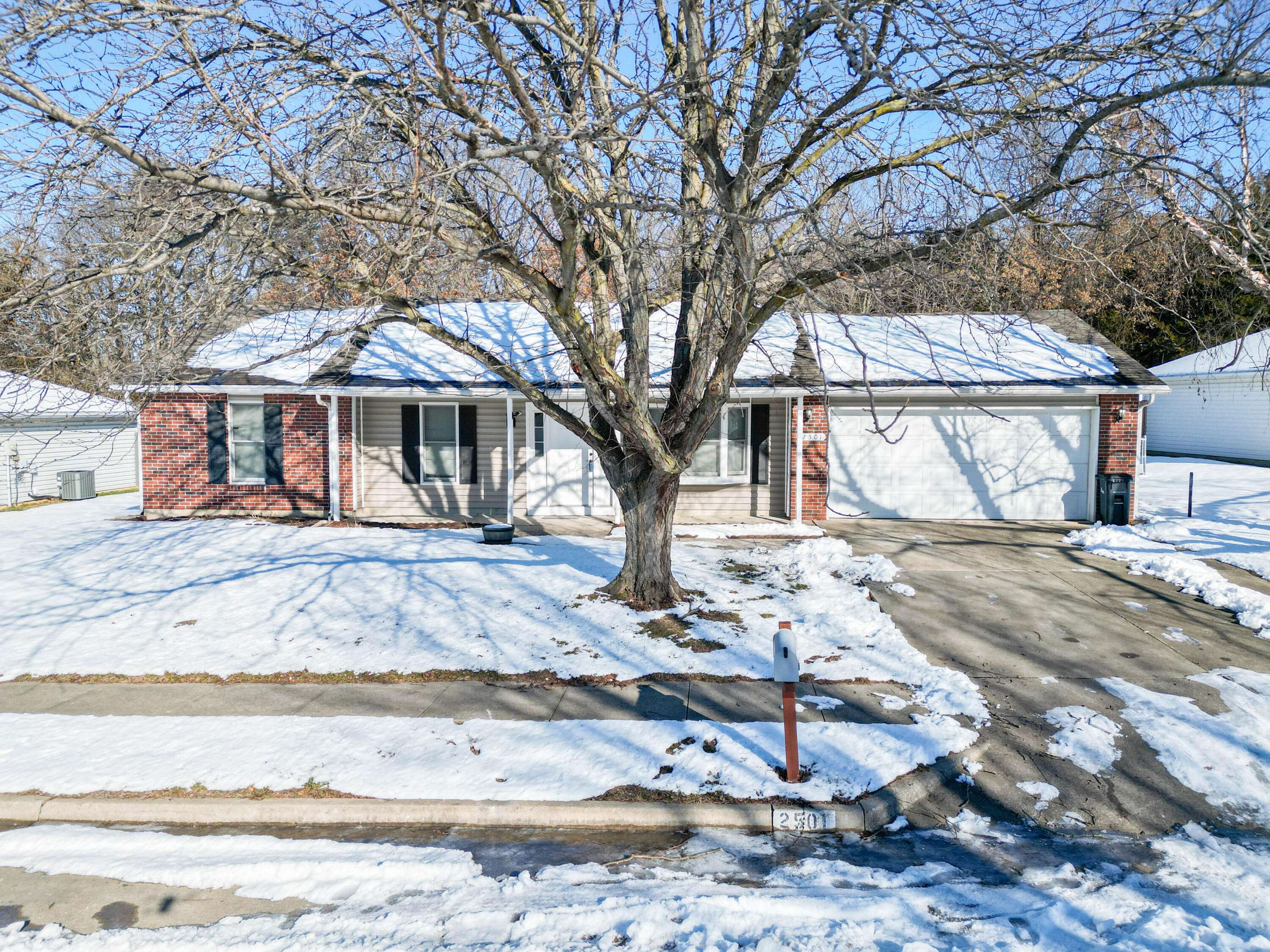 Columbia, MO 65202,2501 Oakland ridge DR