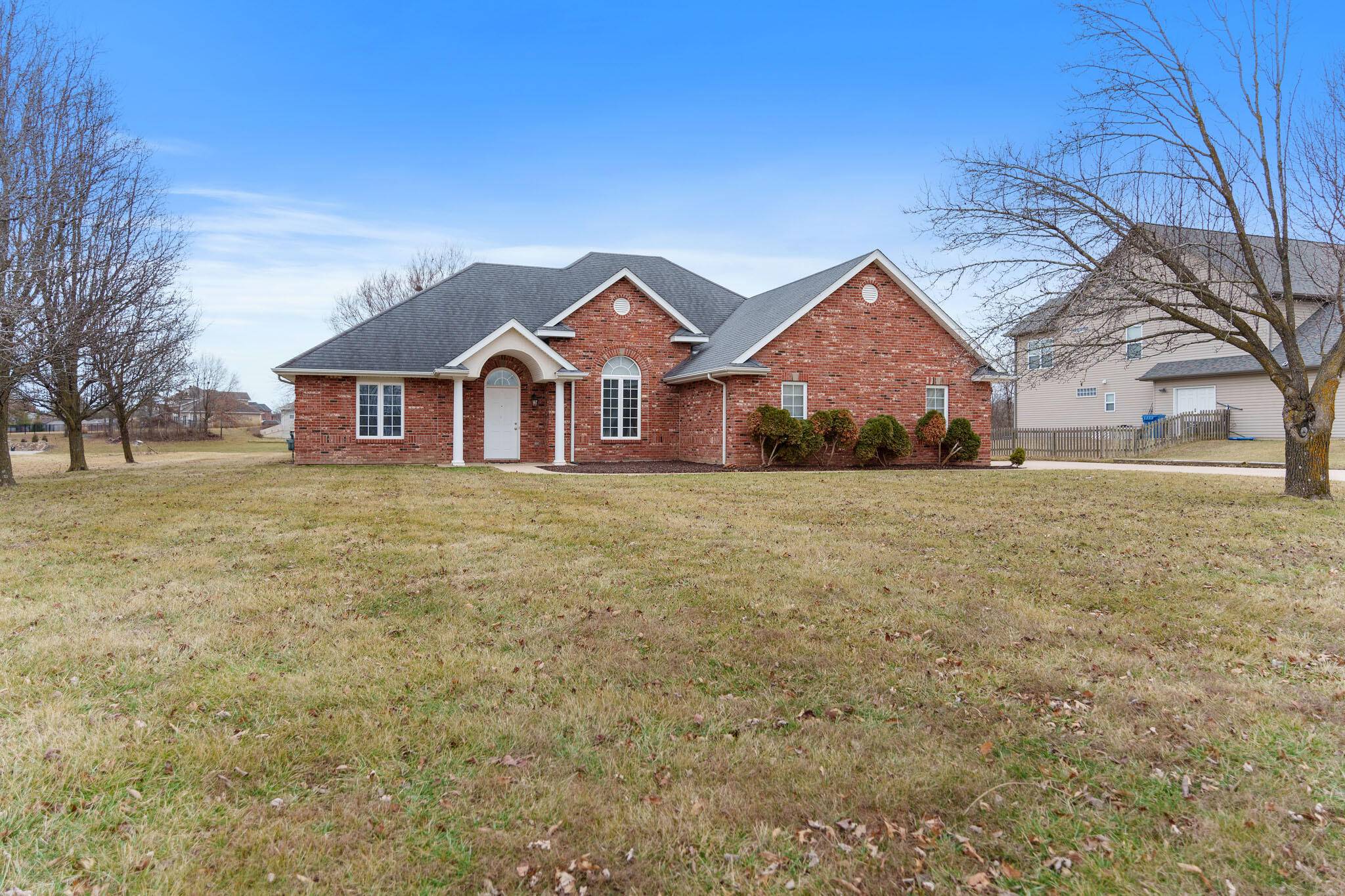 Ashland, MO 65010,600 Redwing DR