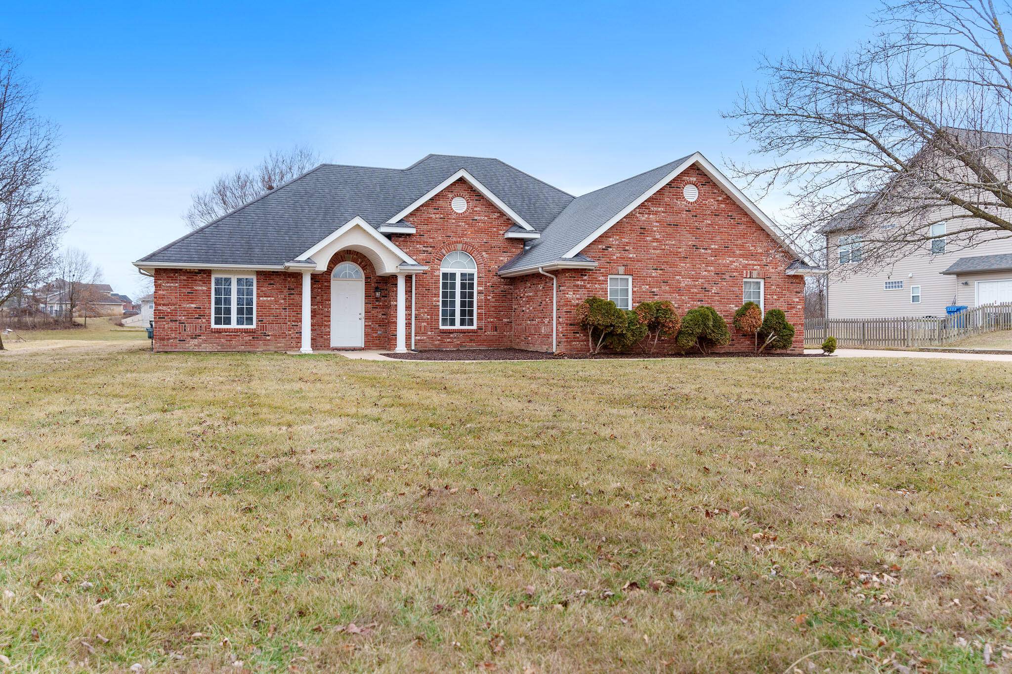 Ashland, MO 65010,600 Redwing DR