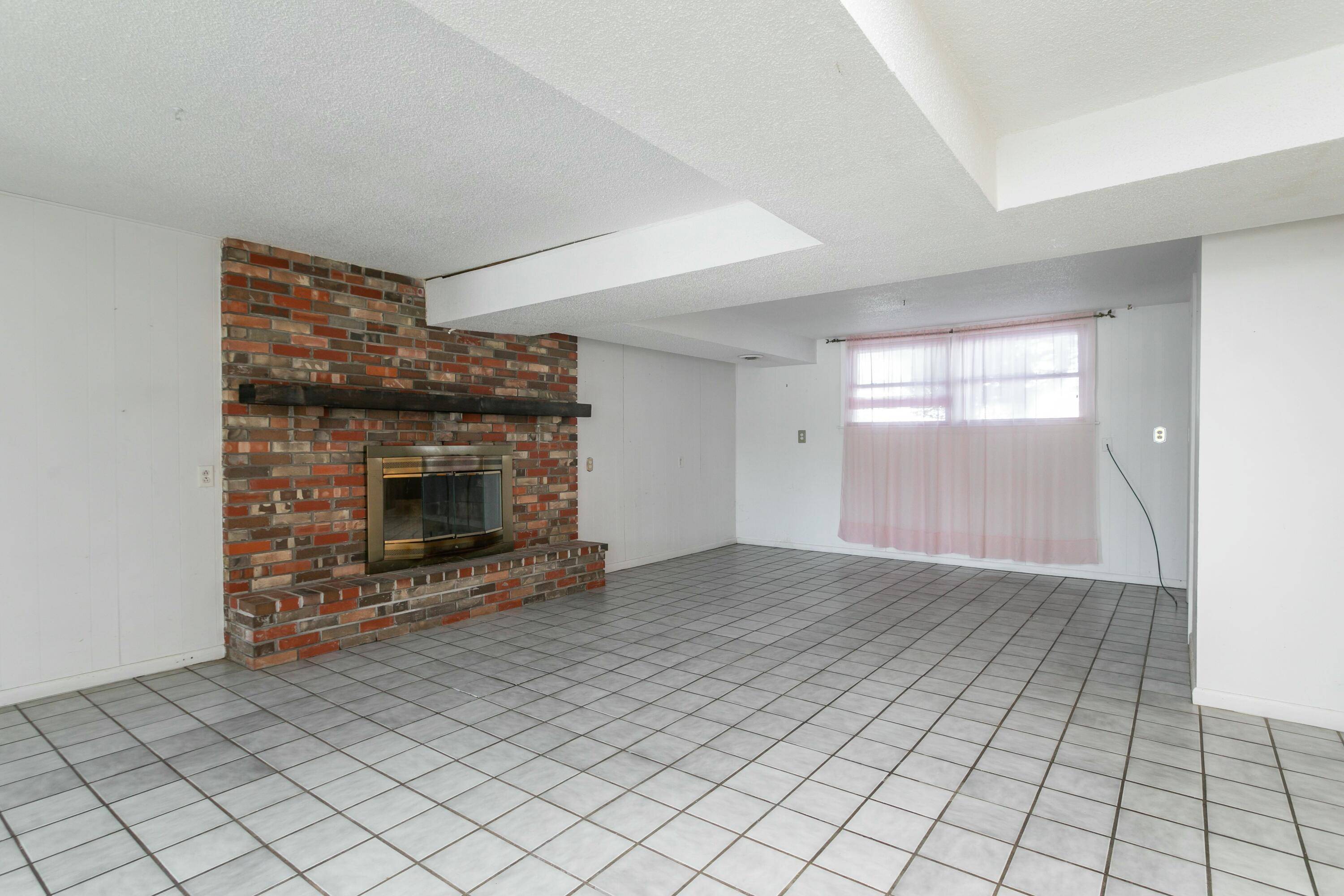 Ashland, MO 65010,200 E Liberty LN