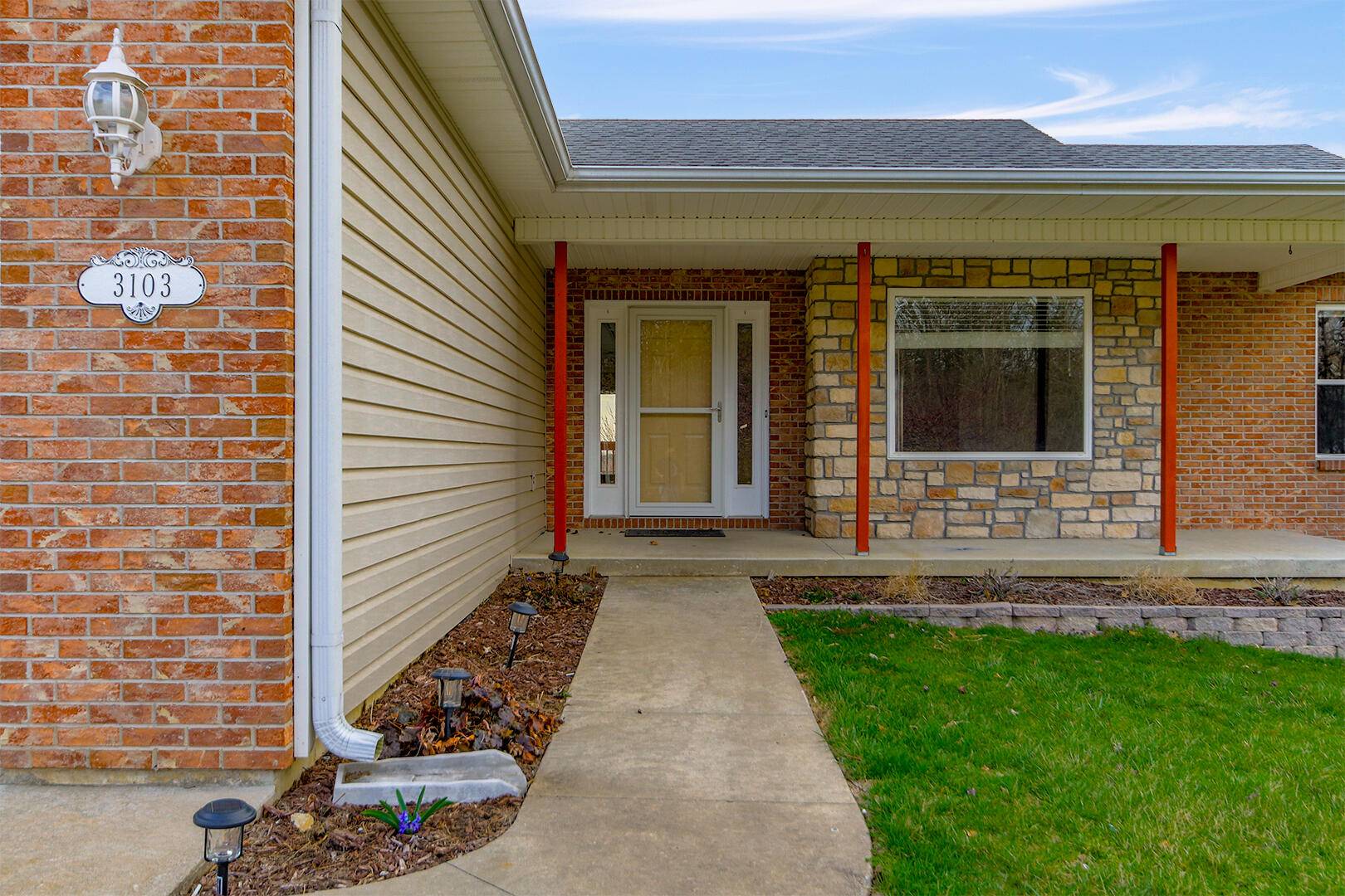Columbia, MO 65202,3103 Woods crossing DR