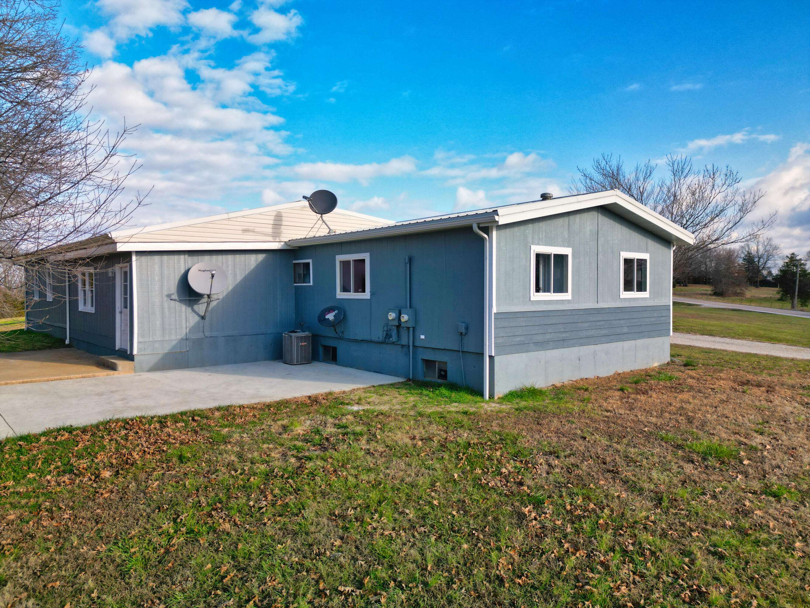 Linn, MO 65051,5245 E Highway 50