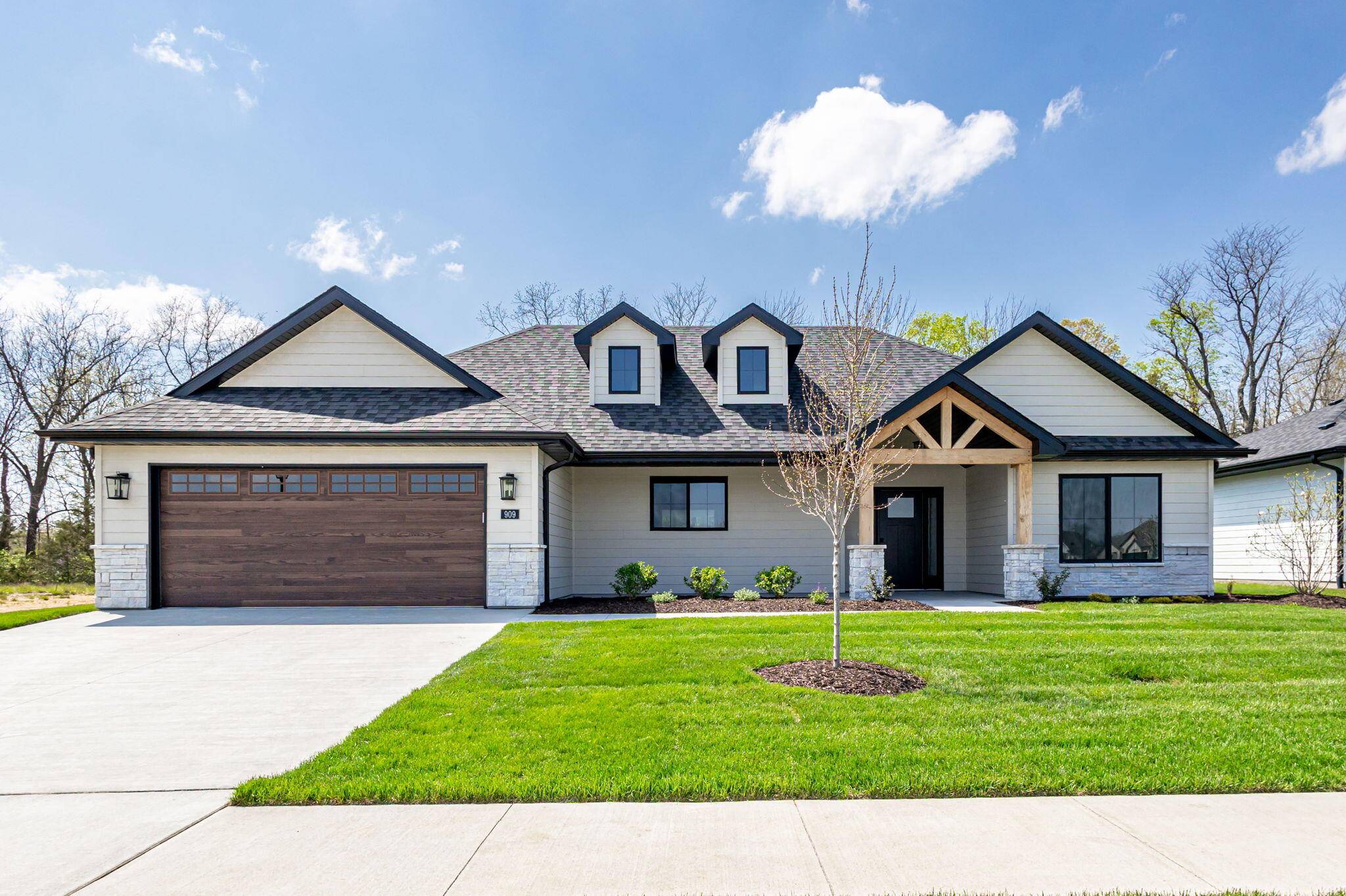 Columbia, MO 65201,909 Sagemoor DR