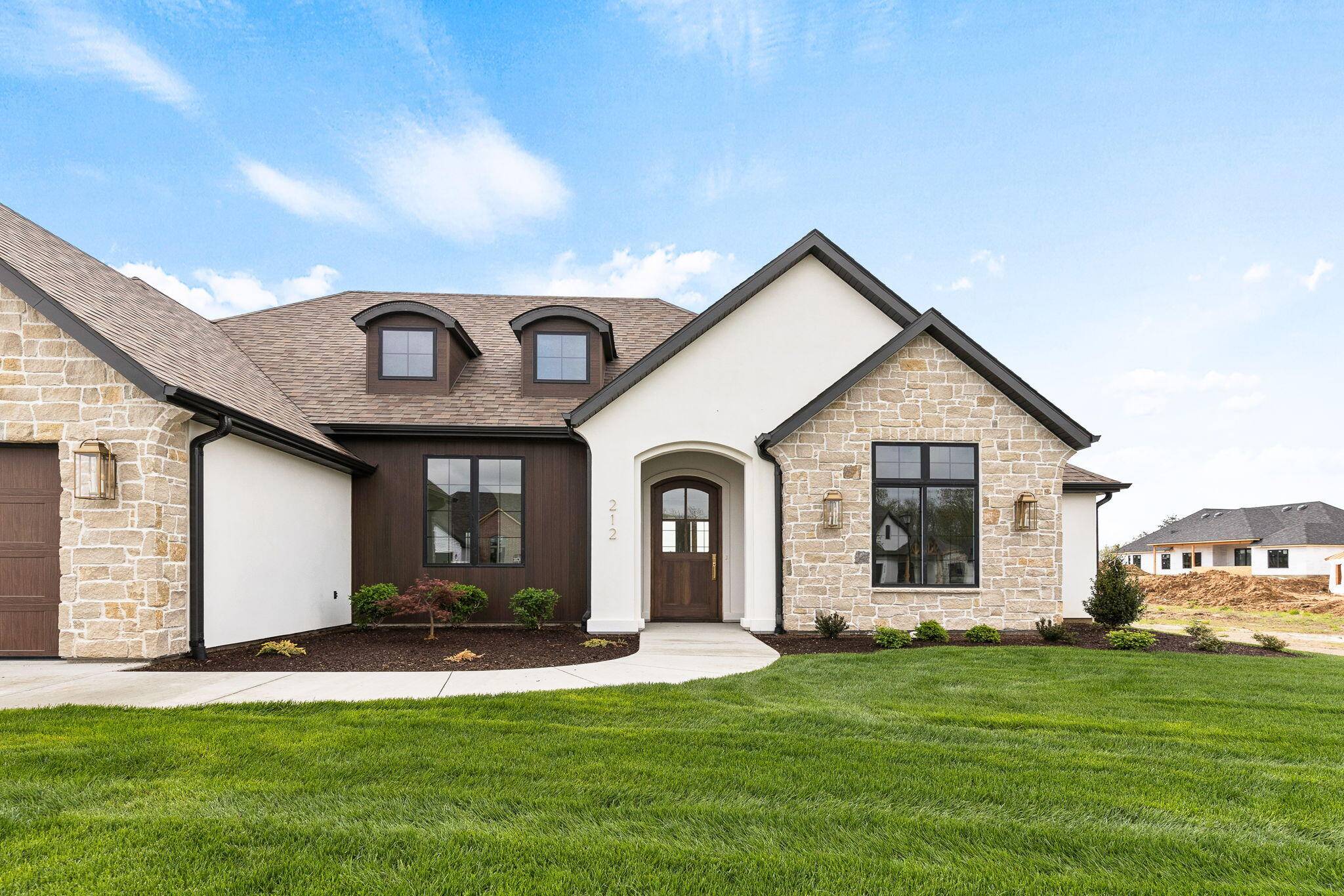 Columbia, MO 65201,212 Walton heath DR
