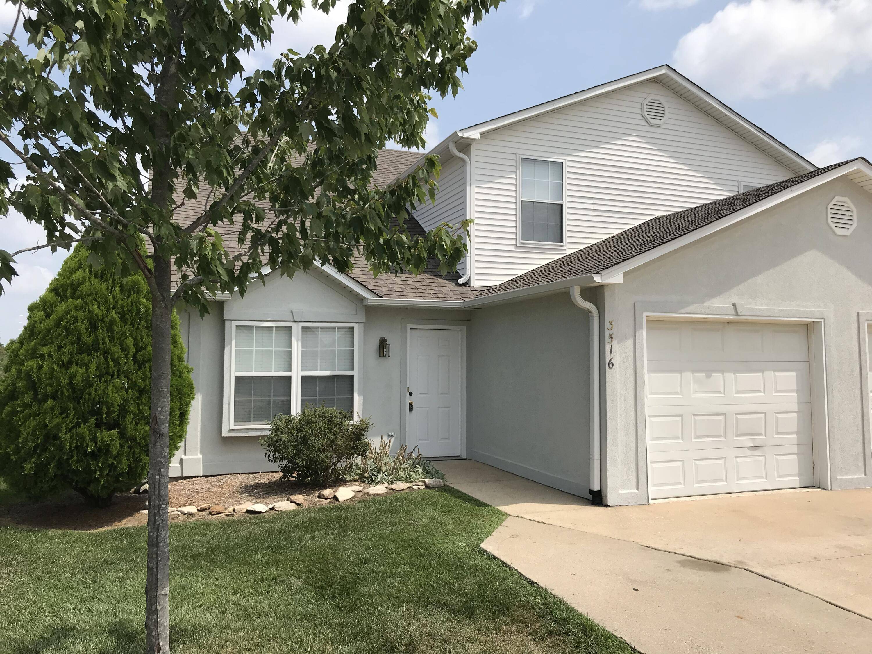 Columbia, MO 65201,3516 La mesa DR