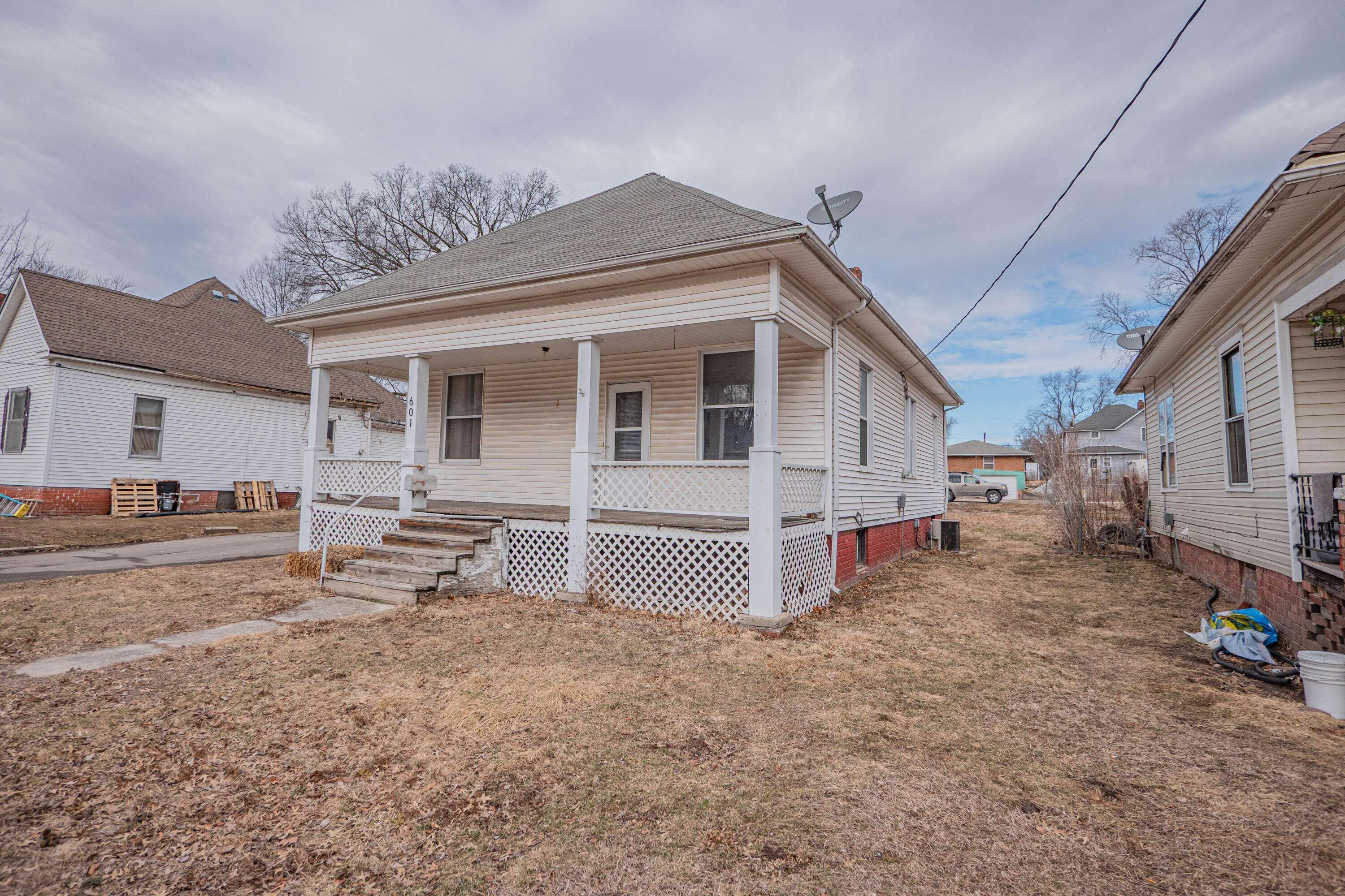 Moberly, MO 65270,601 Farror ST