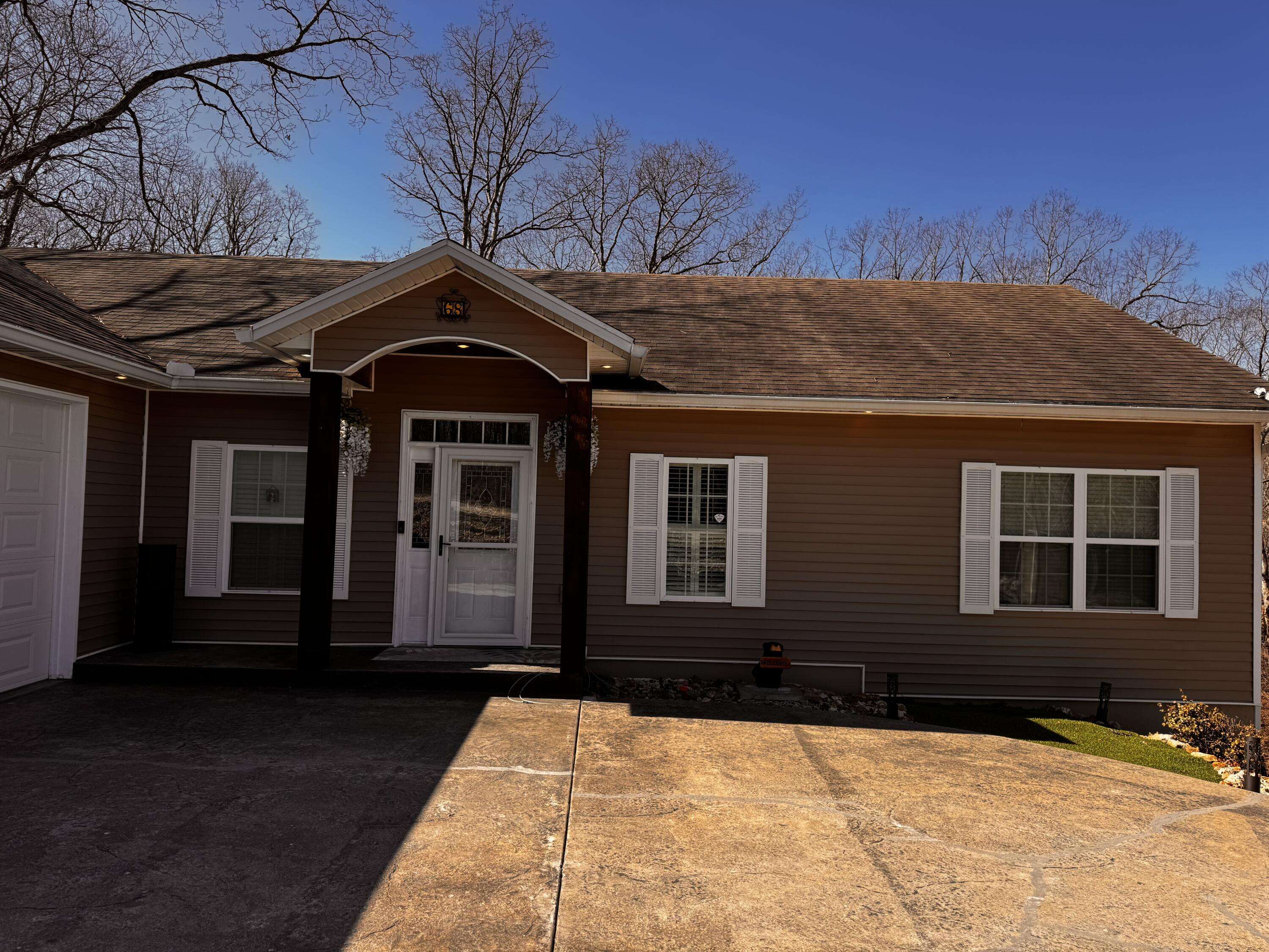 Four Seasons, MO 65049,68 Maplewood CT