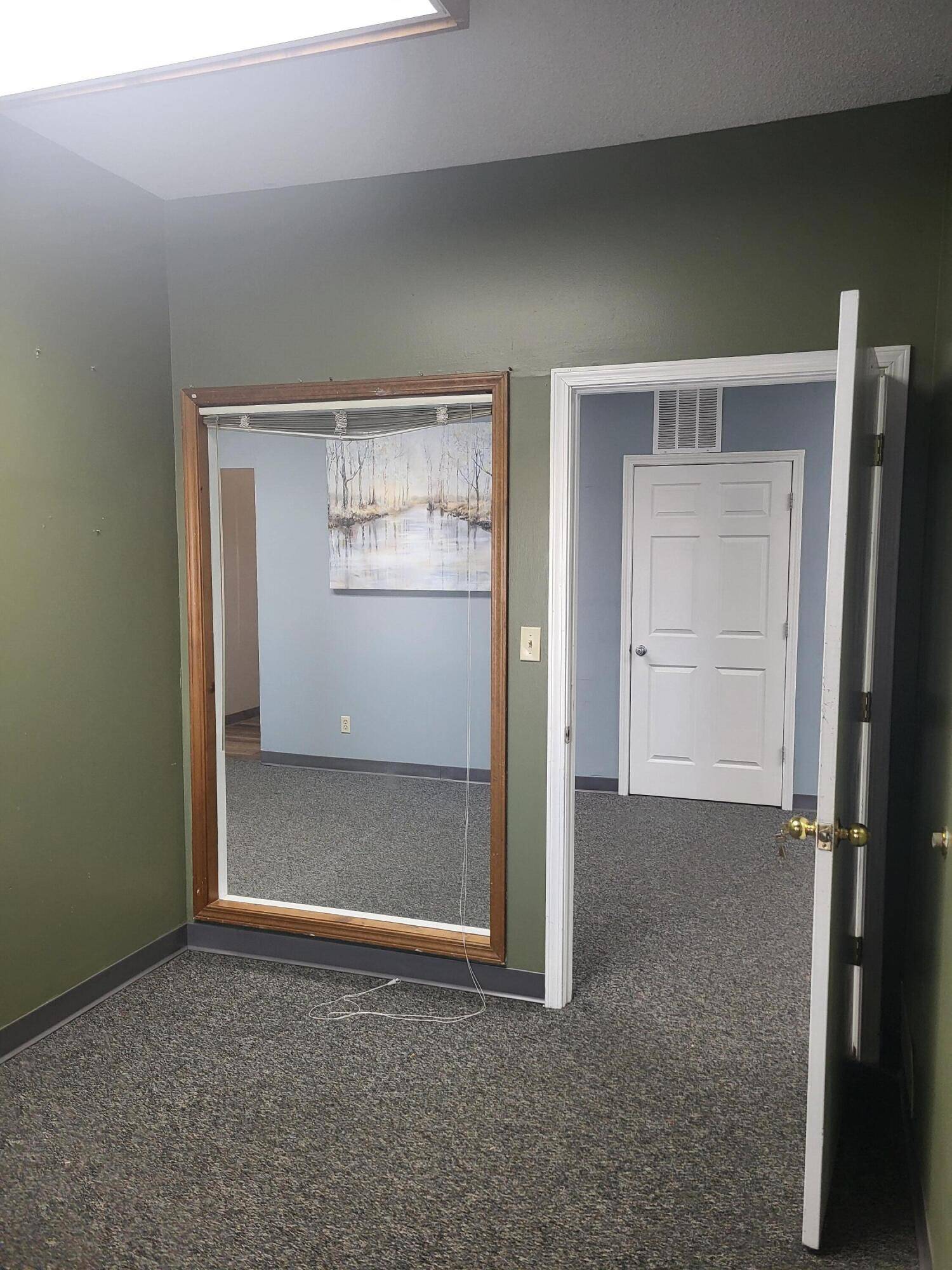 Columbia, MO 65203,1316 Parkade BLVD #9