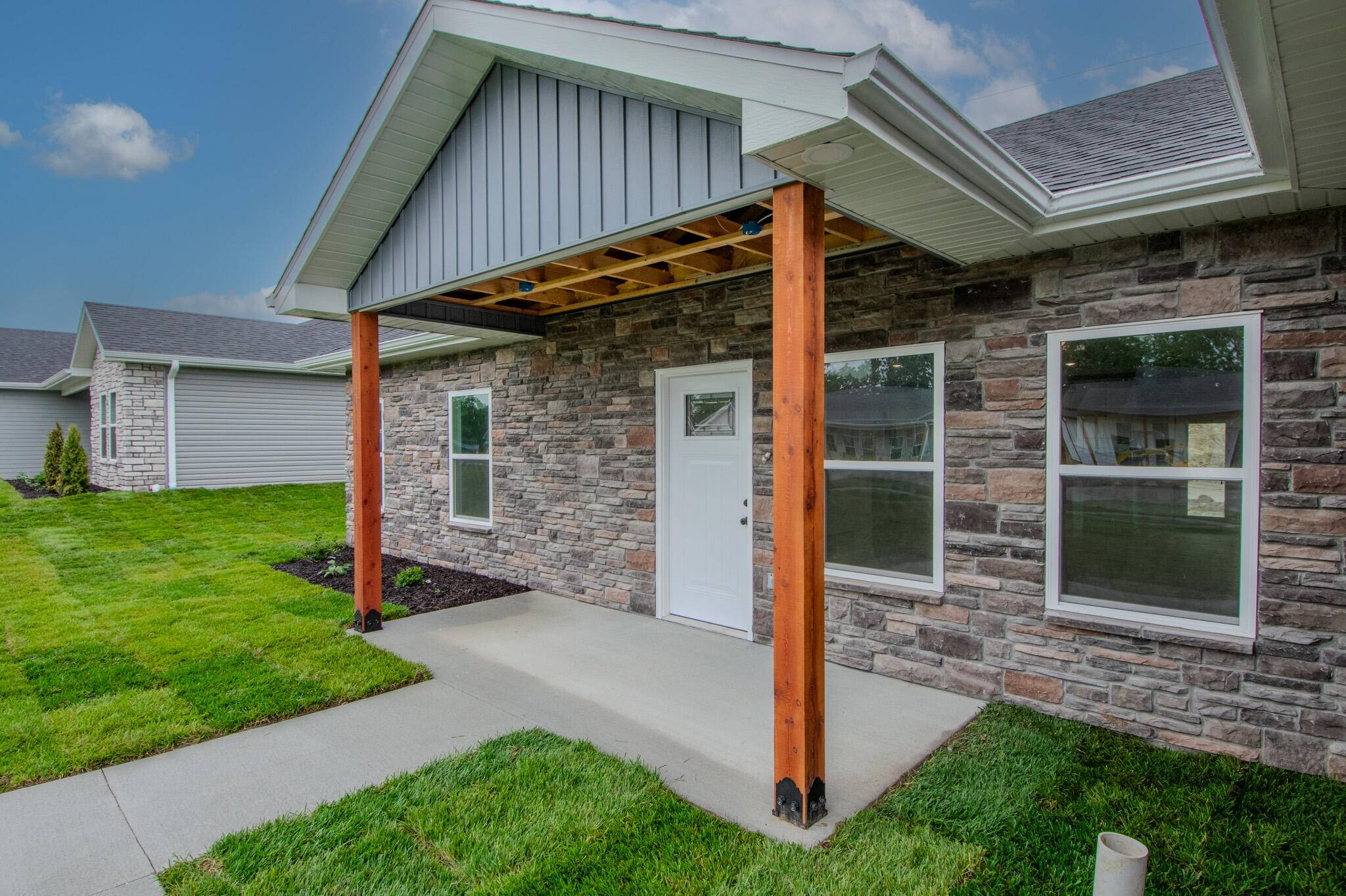 Holts Summit, MO 65043,757 Vine DR