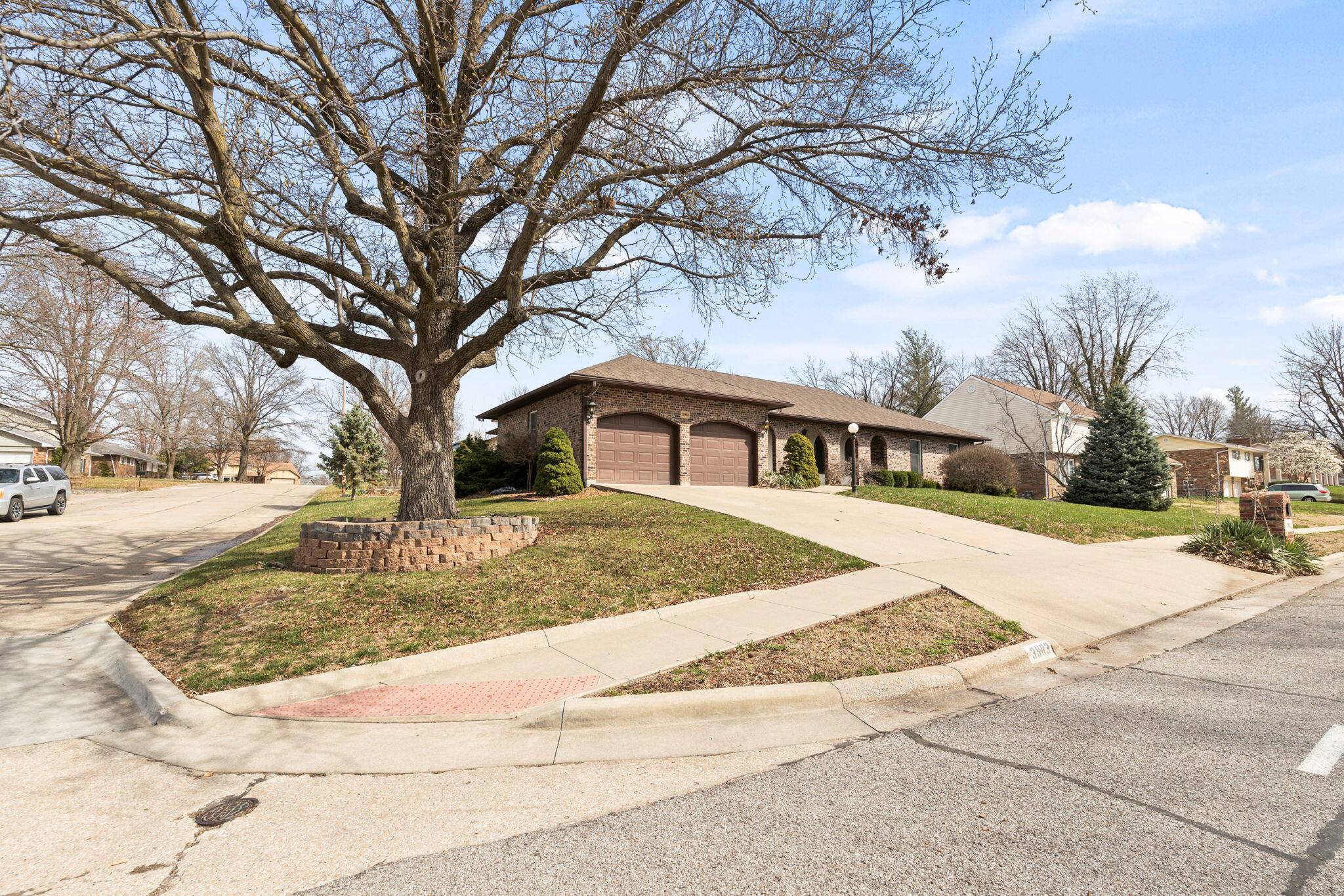 Columbia, MO 65203,3903 W Rollins RD