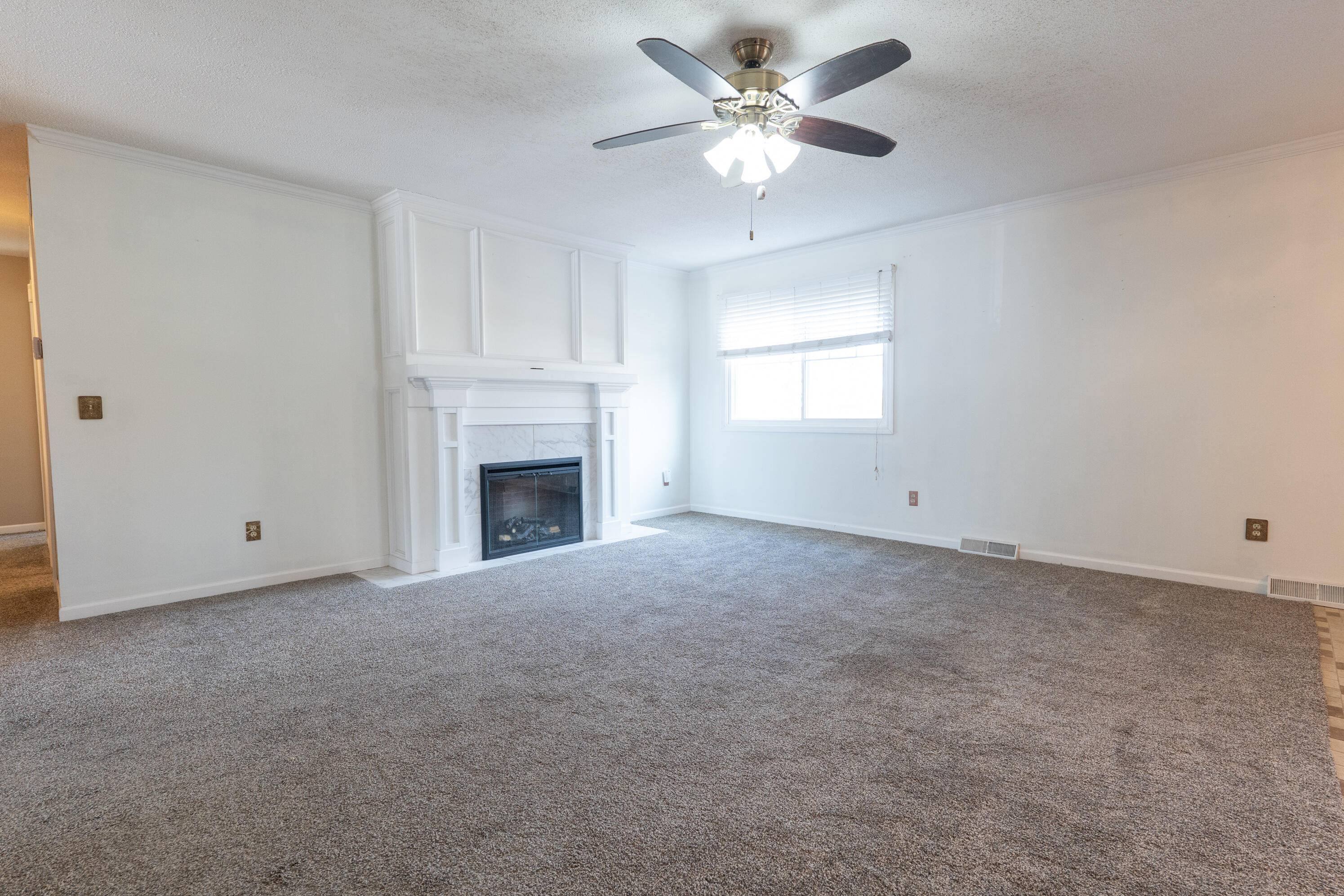 Moberly, MO 65270,920 Maurwood CIR