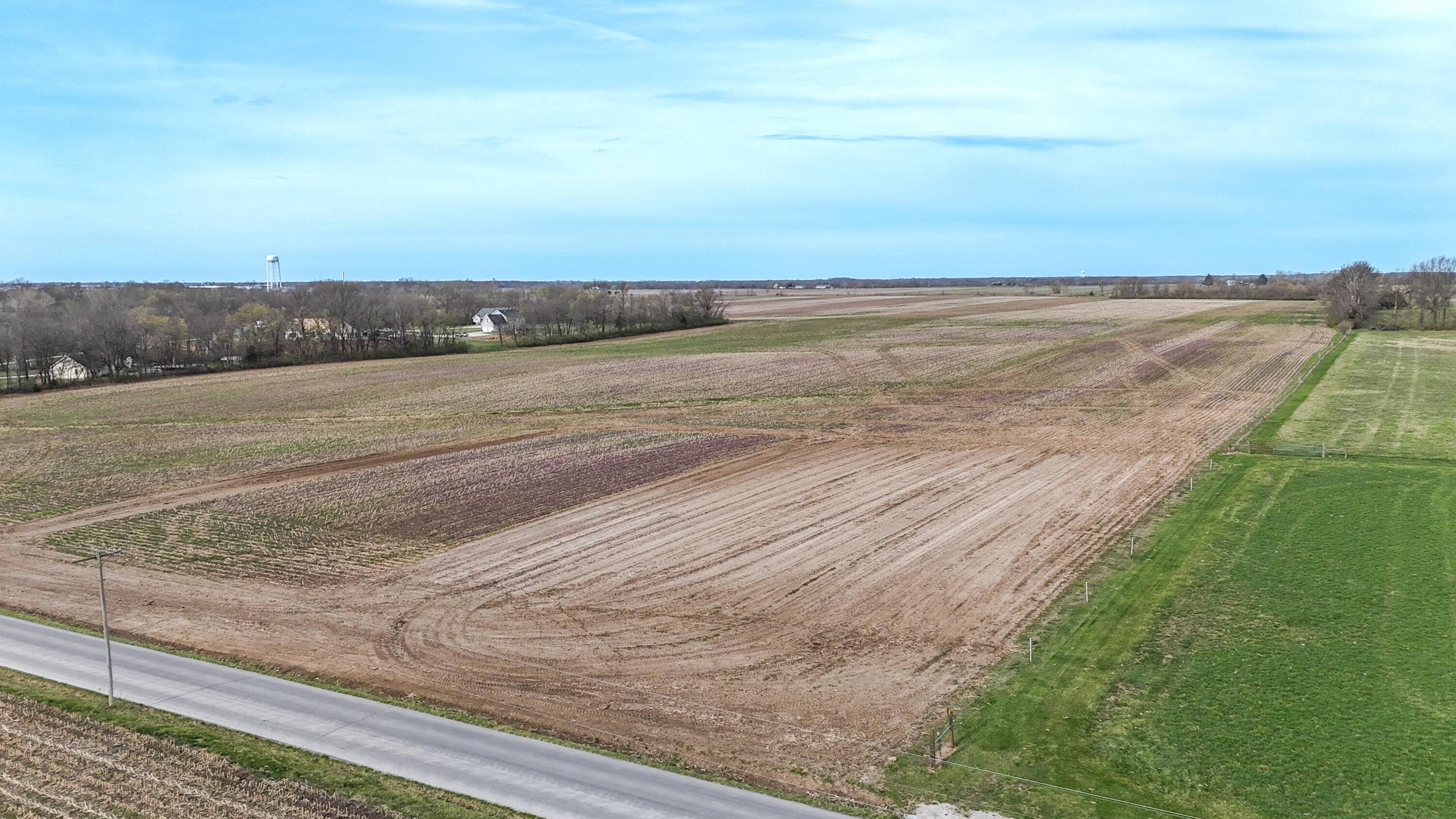 Moberly, MO 65270,TRACT 4 County road