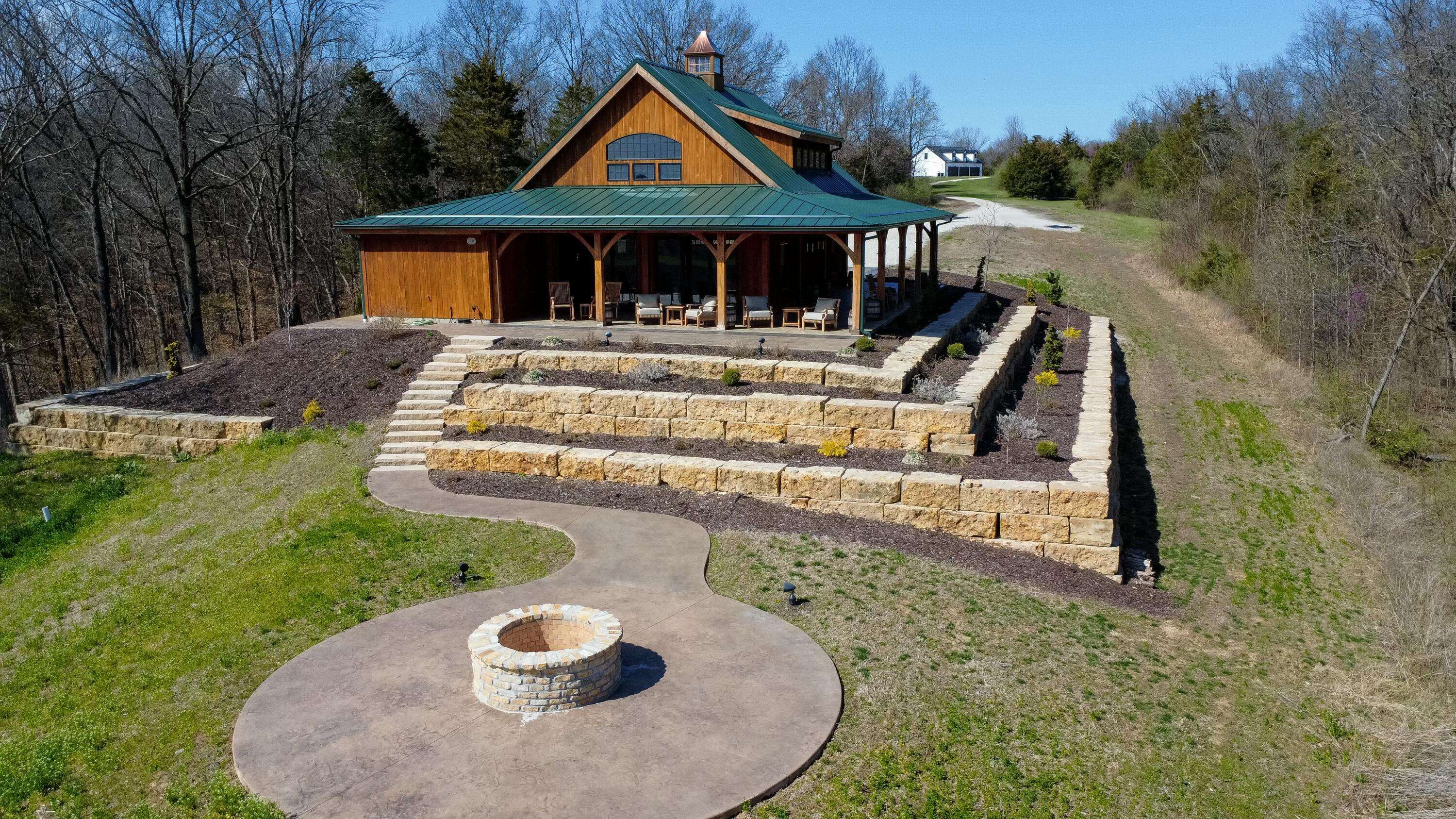 Hartsburg, MO 65039,6120 E Claysville RD