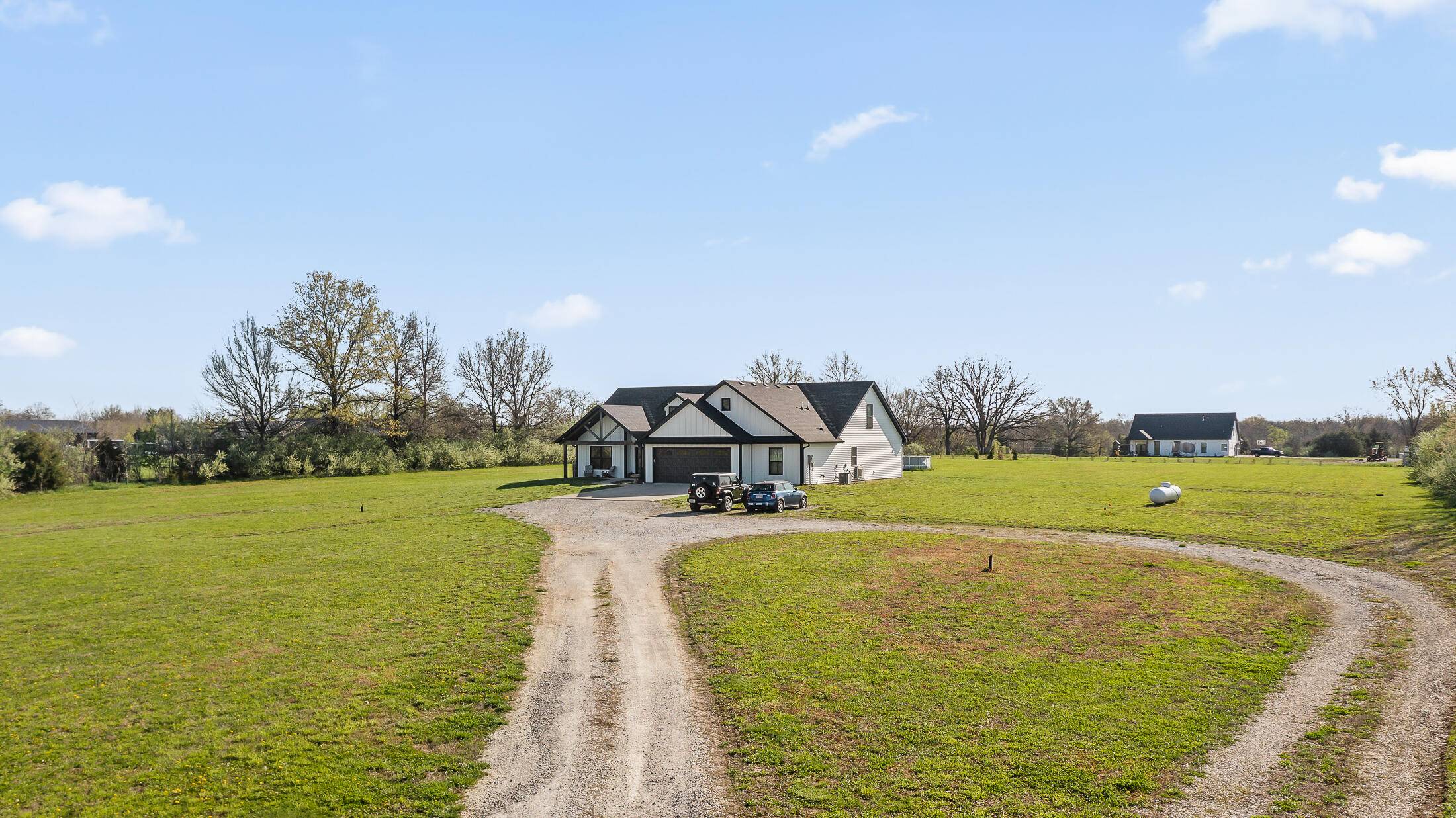Centralia, MO 65240,18080 E Hwy 124