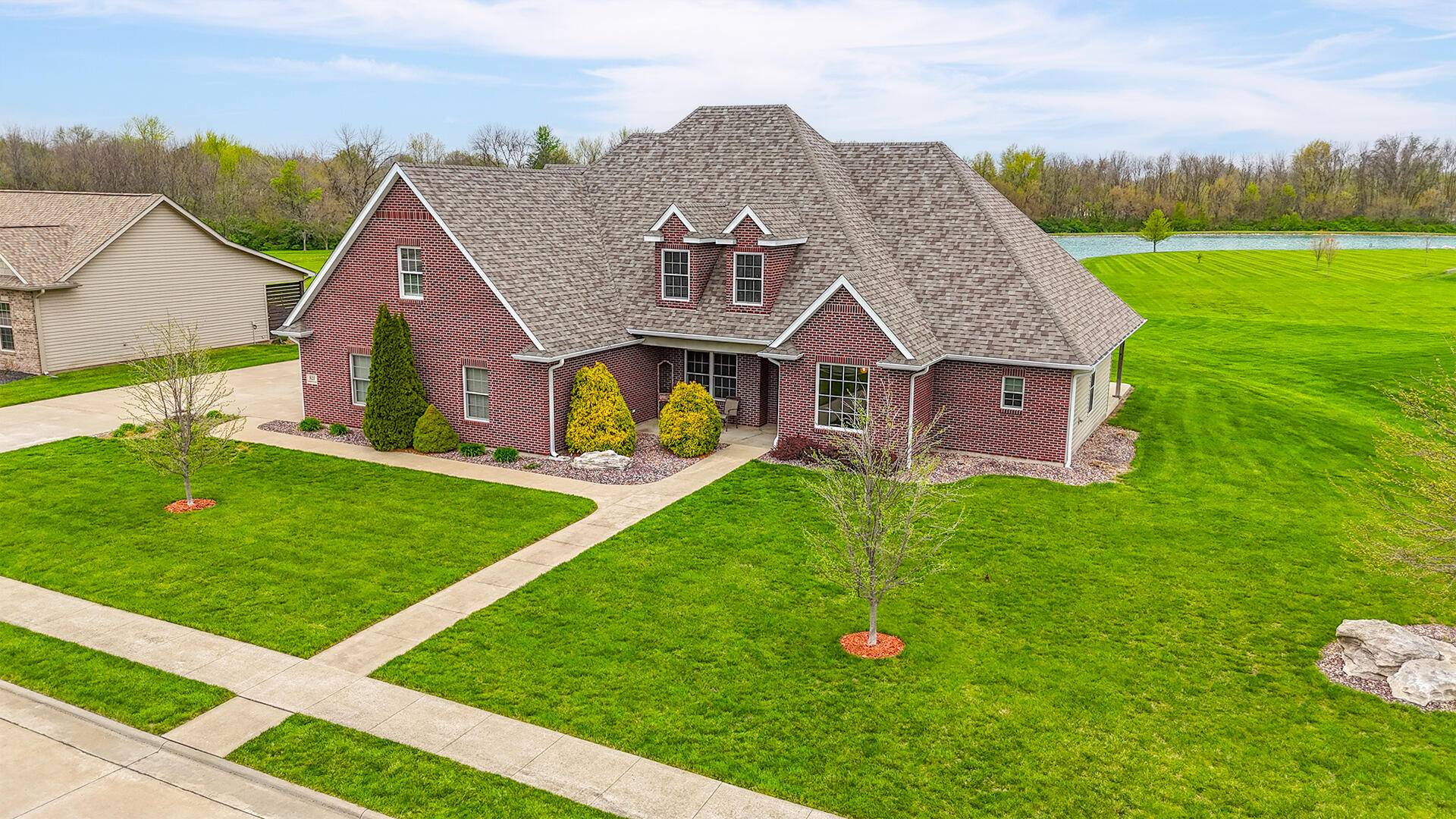 Centralia, MO 65240,923 Hampton DR