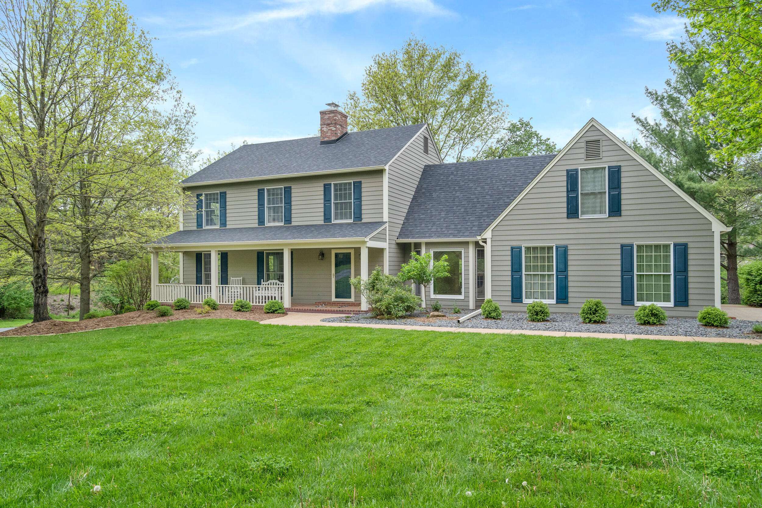 Columbia, MO 65203,3381 S Country woods RD