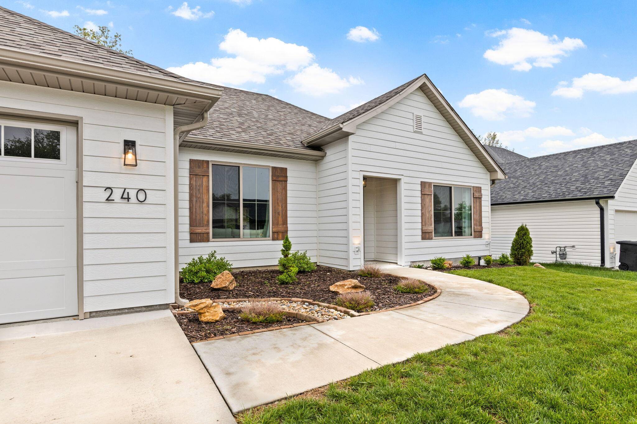 Columbia, MO 65201,240 N Luna LN