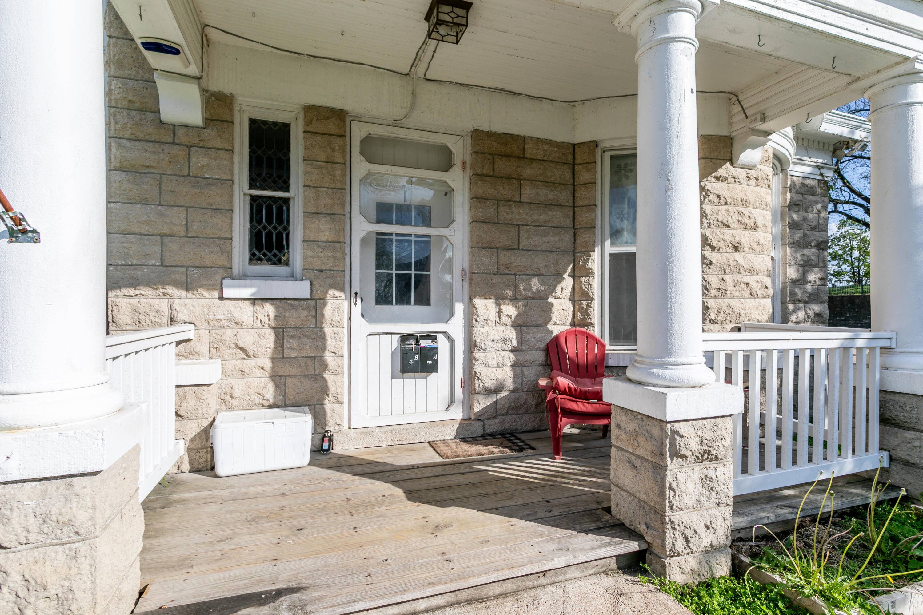 Jefferson City, MO 65101,327 Ash ST