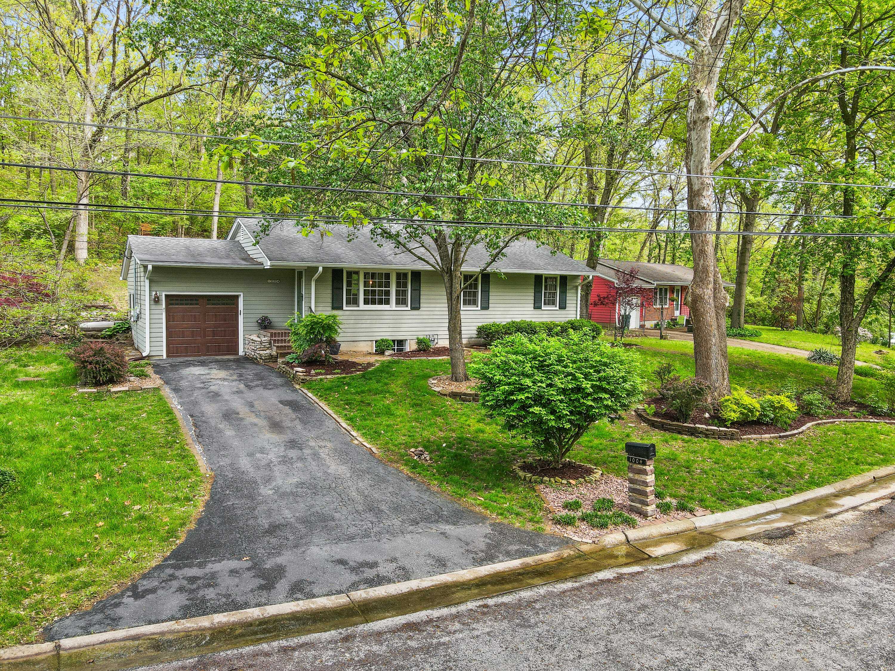 Columbia, MO 65203,1004 Lakeshore DR