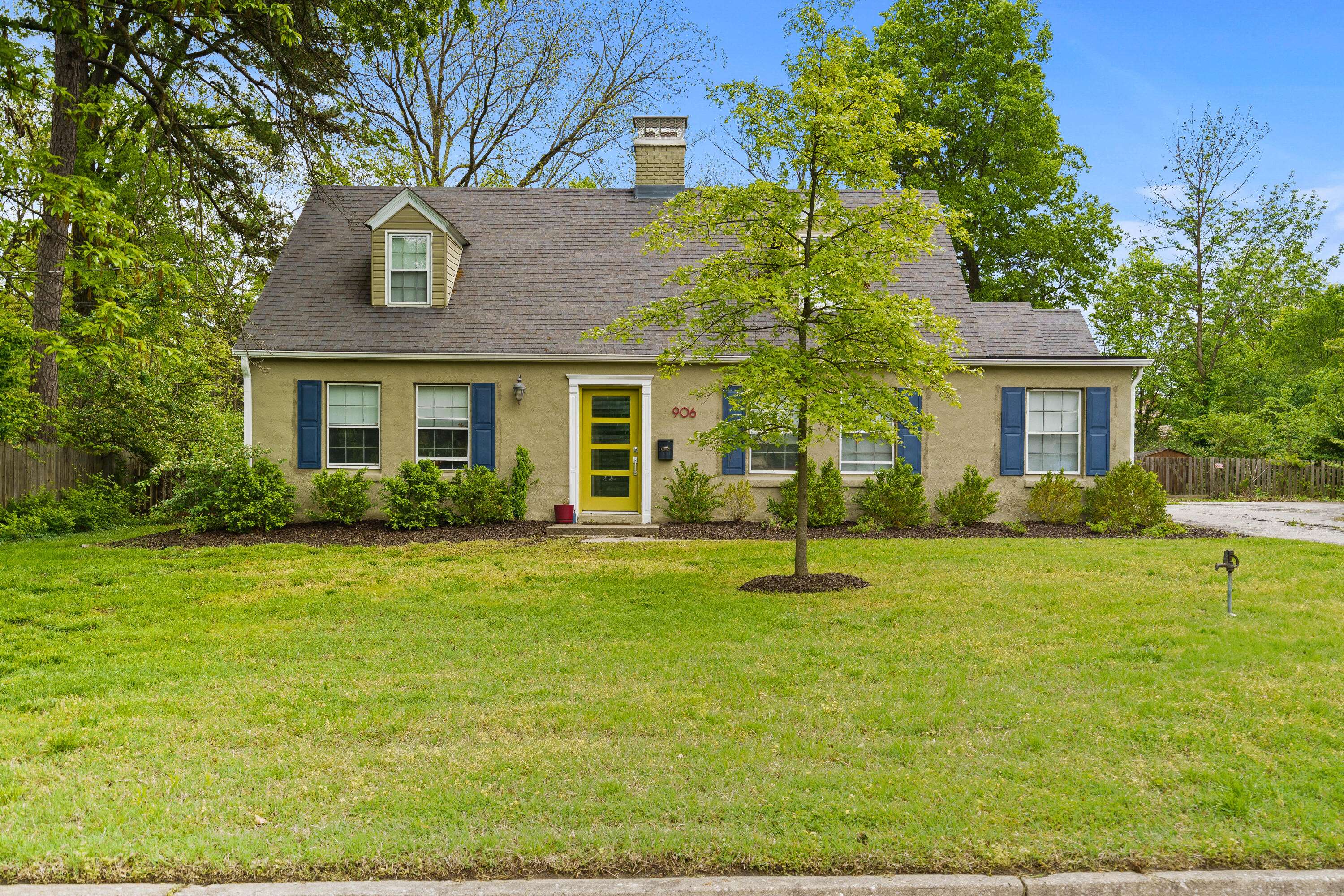 Columbia, MO 65203,906 Crestland AVE