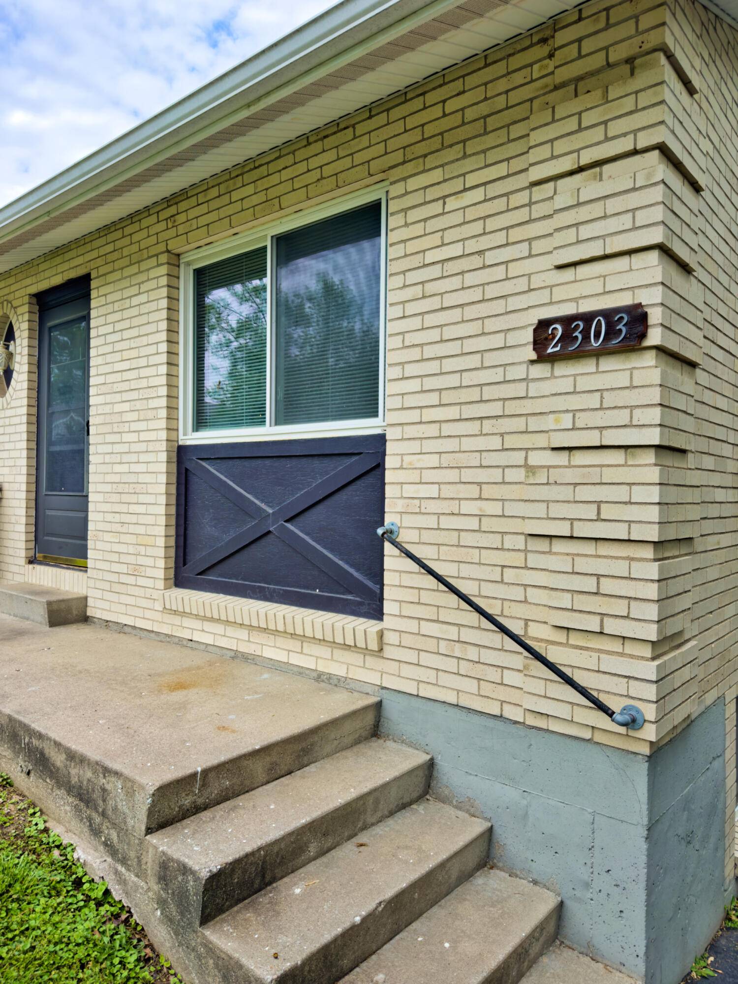 Columbia, MO 65202,2303 Sears CT #1