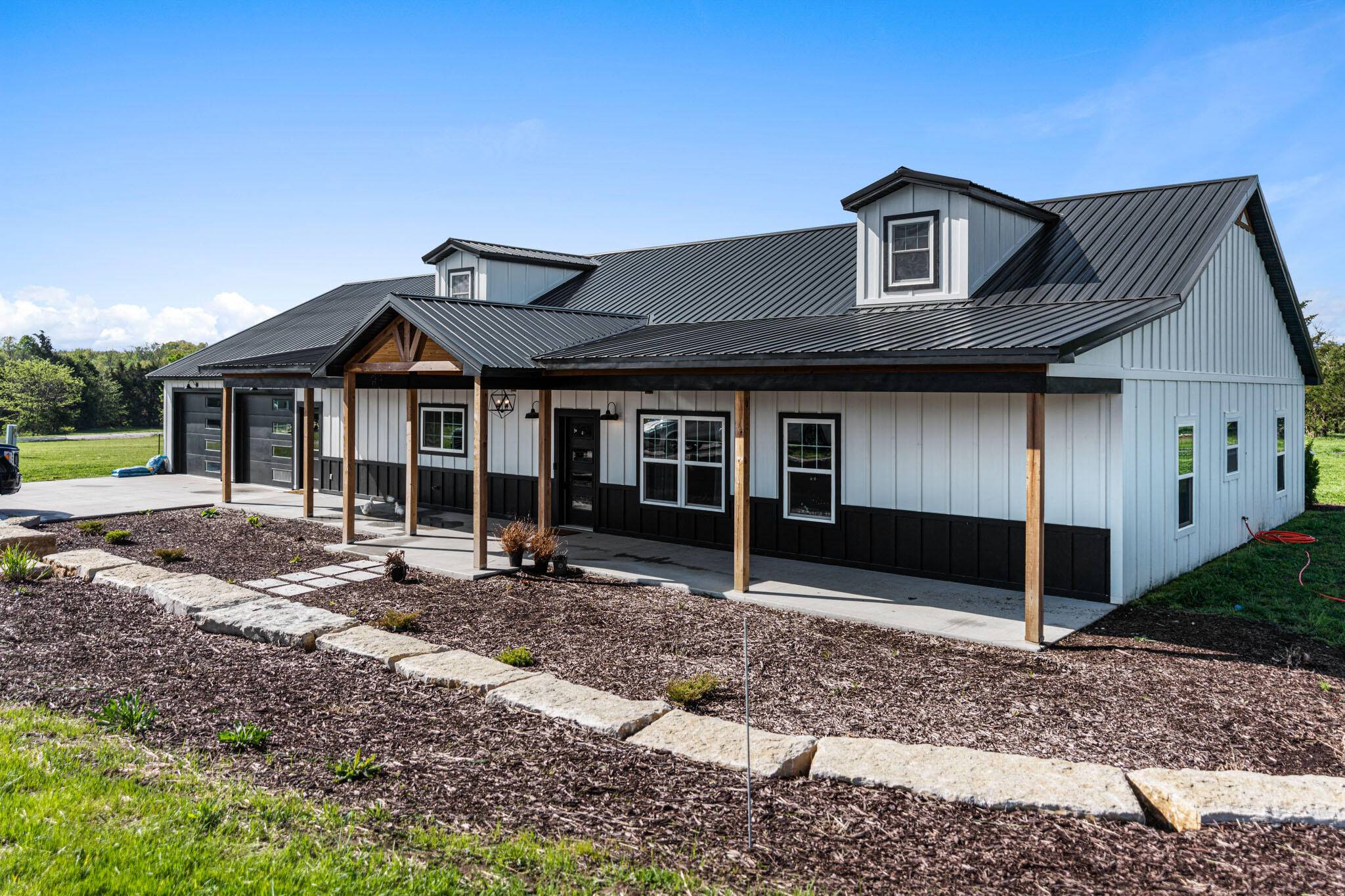 New Bloomfield, MO 65063,8430 Southfork LN