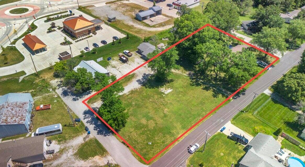 Ashland, MO 65010,405 E Johnson AVE