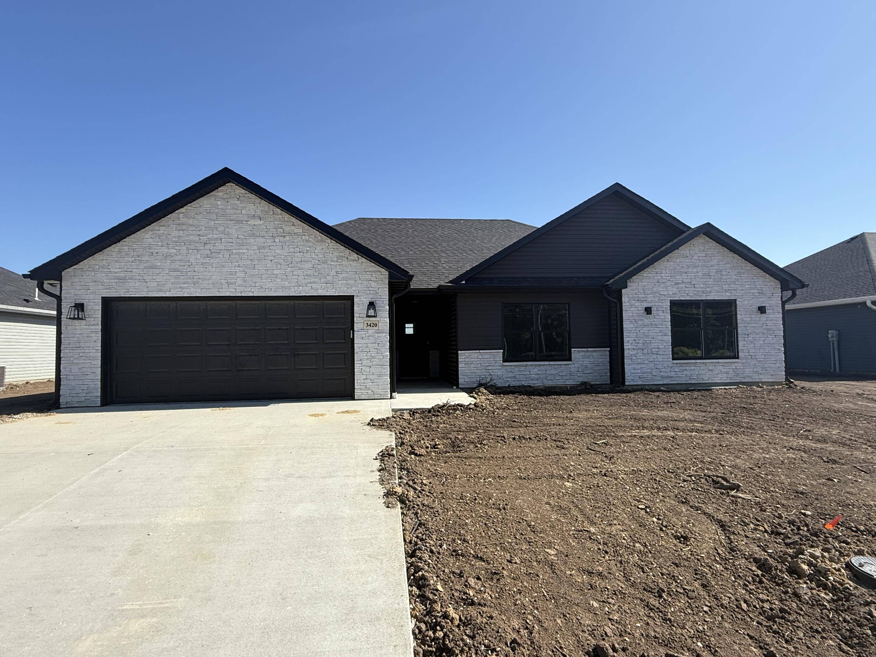 Columbia, MO 65202,3420 Jagged leaf DR