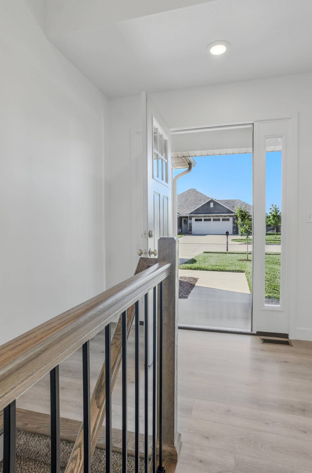Columbia, MO 65201,1633 Spring mountain DR