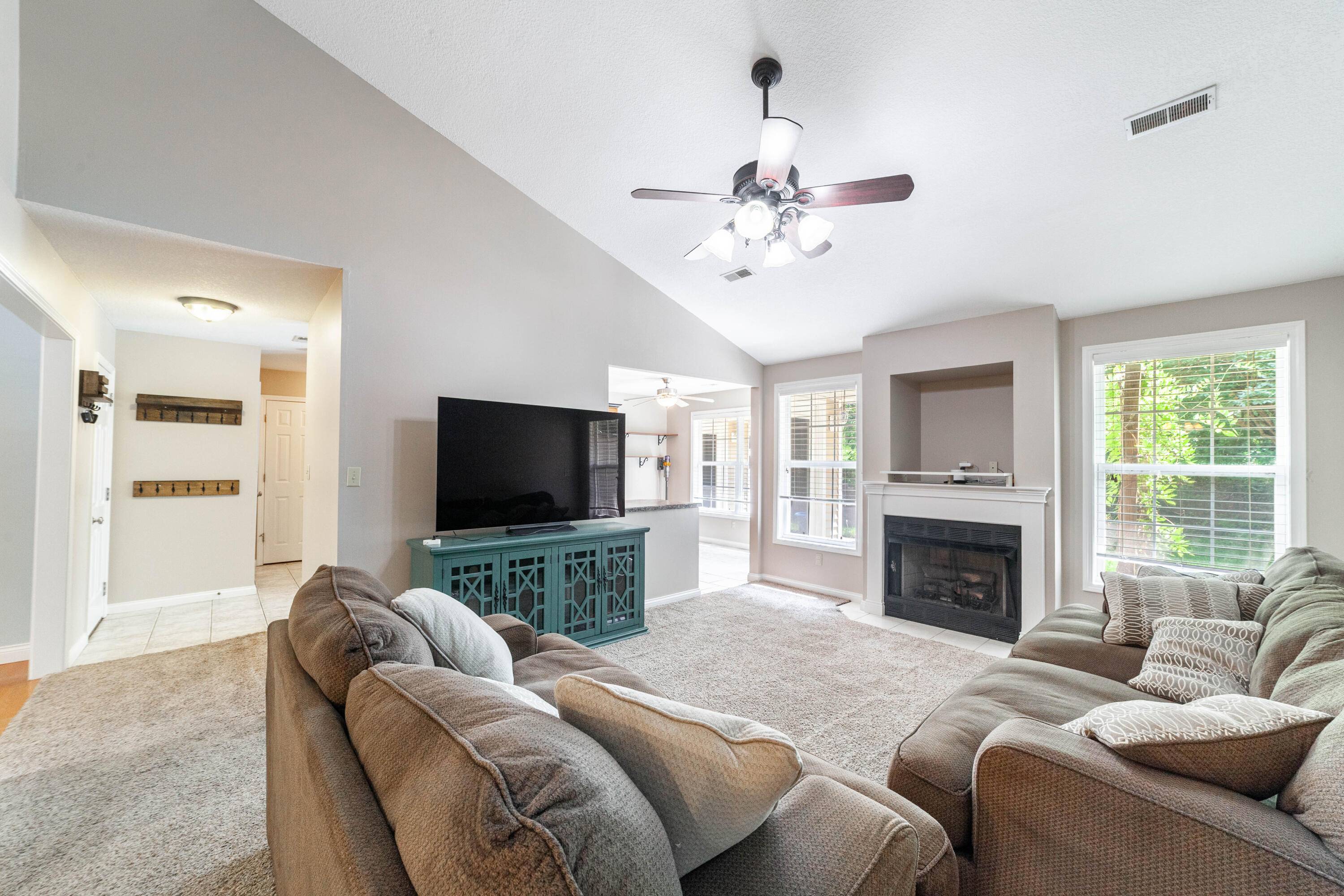 Columbia, MO 65203,2020 Martinshire DR