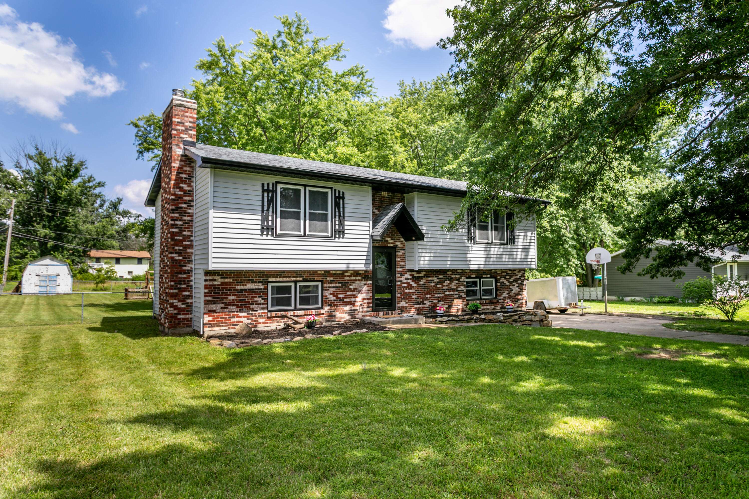 Columbia, MO 65201,520 N Broadview CT
