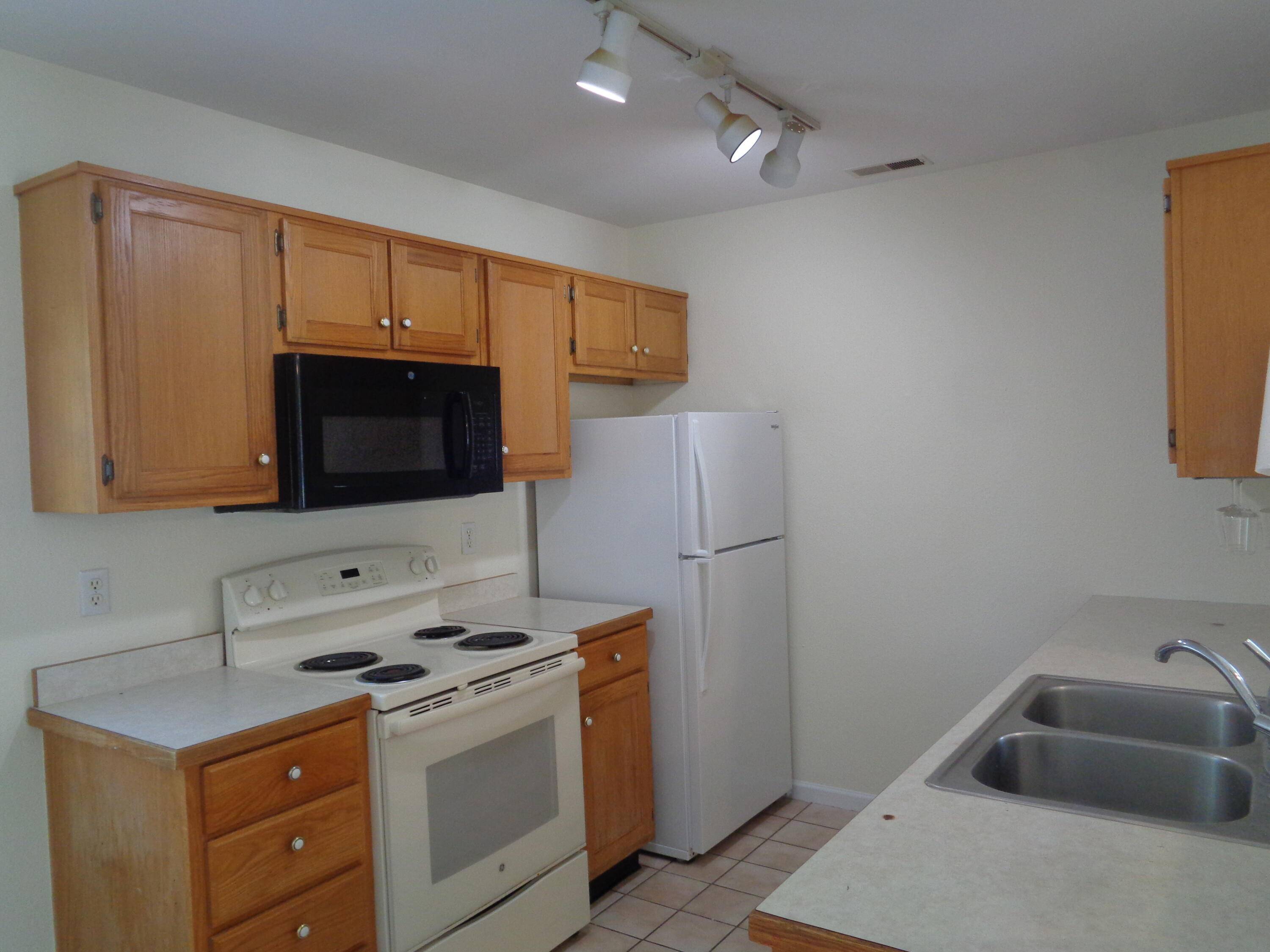 Columbia, MO 65203,1326-28 N Frideriki