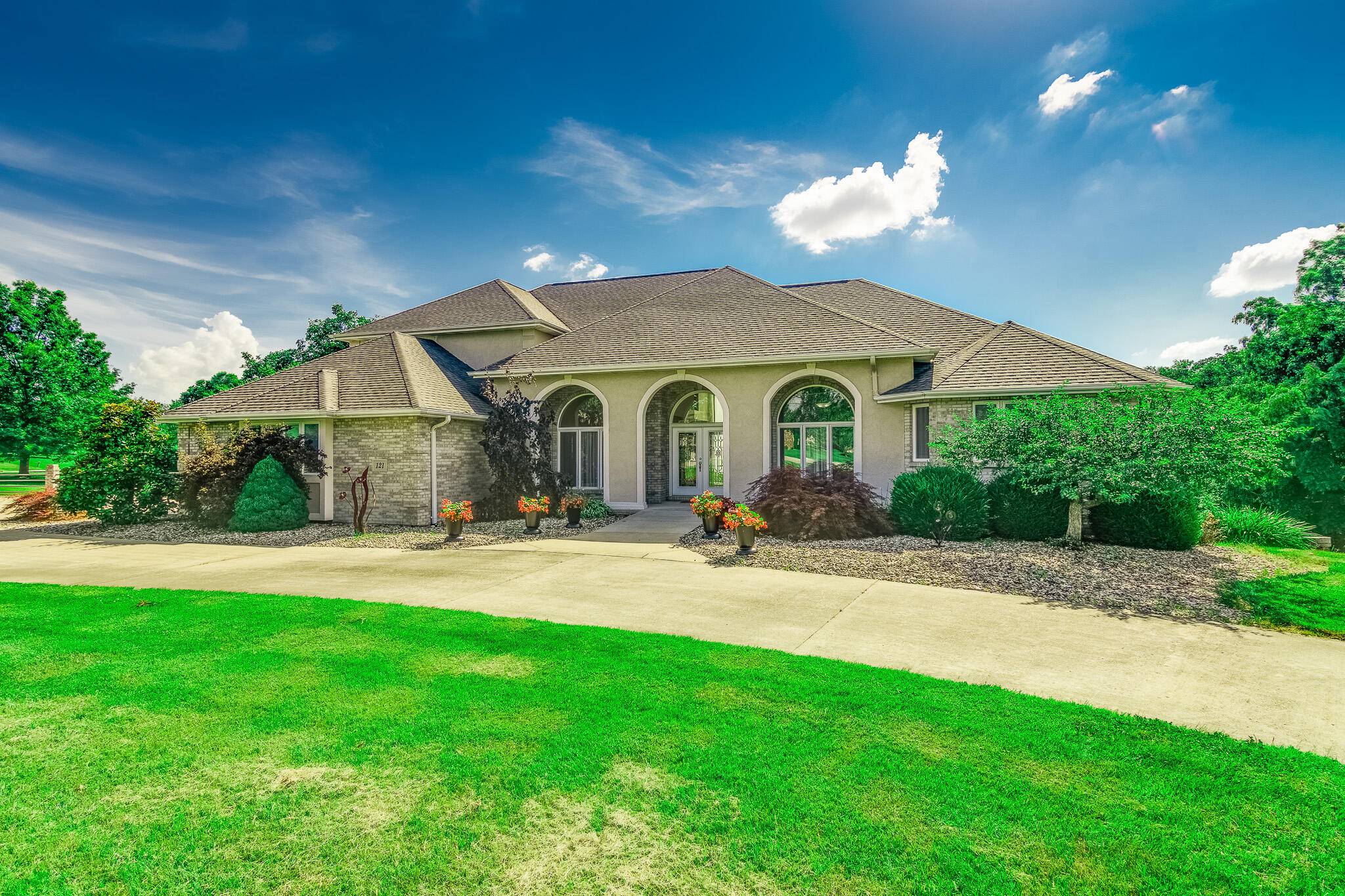 Jefferson City, MO 65101,121 Highland WAYE